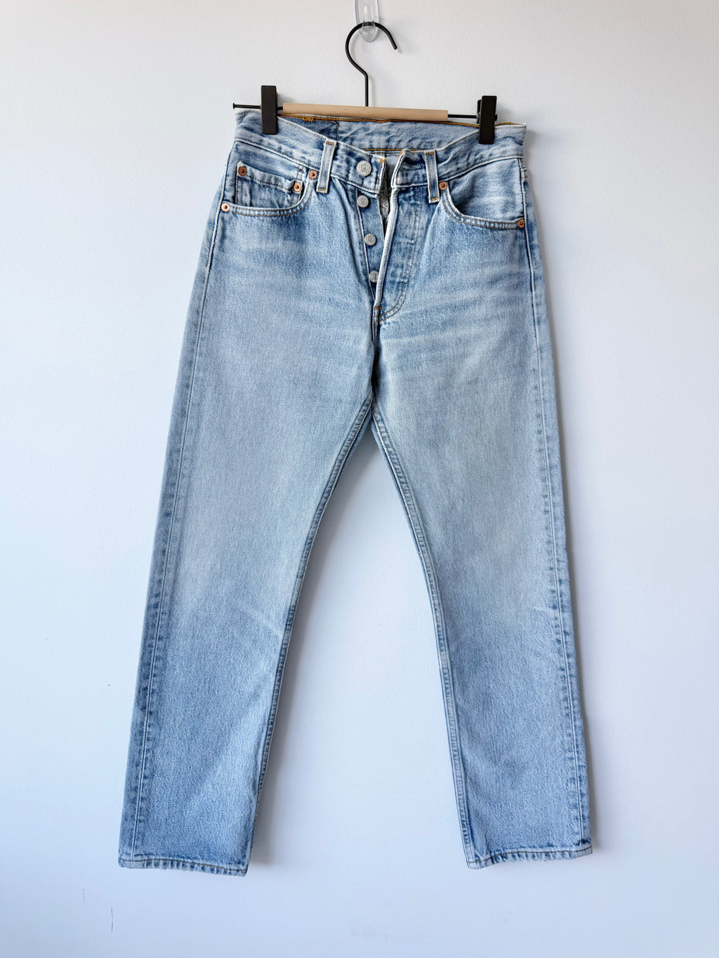 W25 L29 vintage Levis 501 light blue faded 24/25” measured waist 90s levis 501s