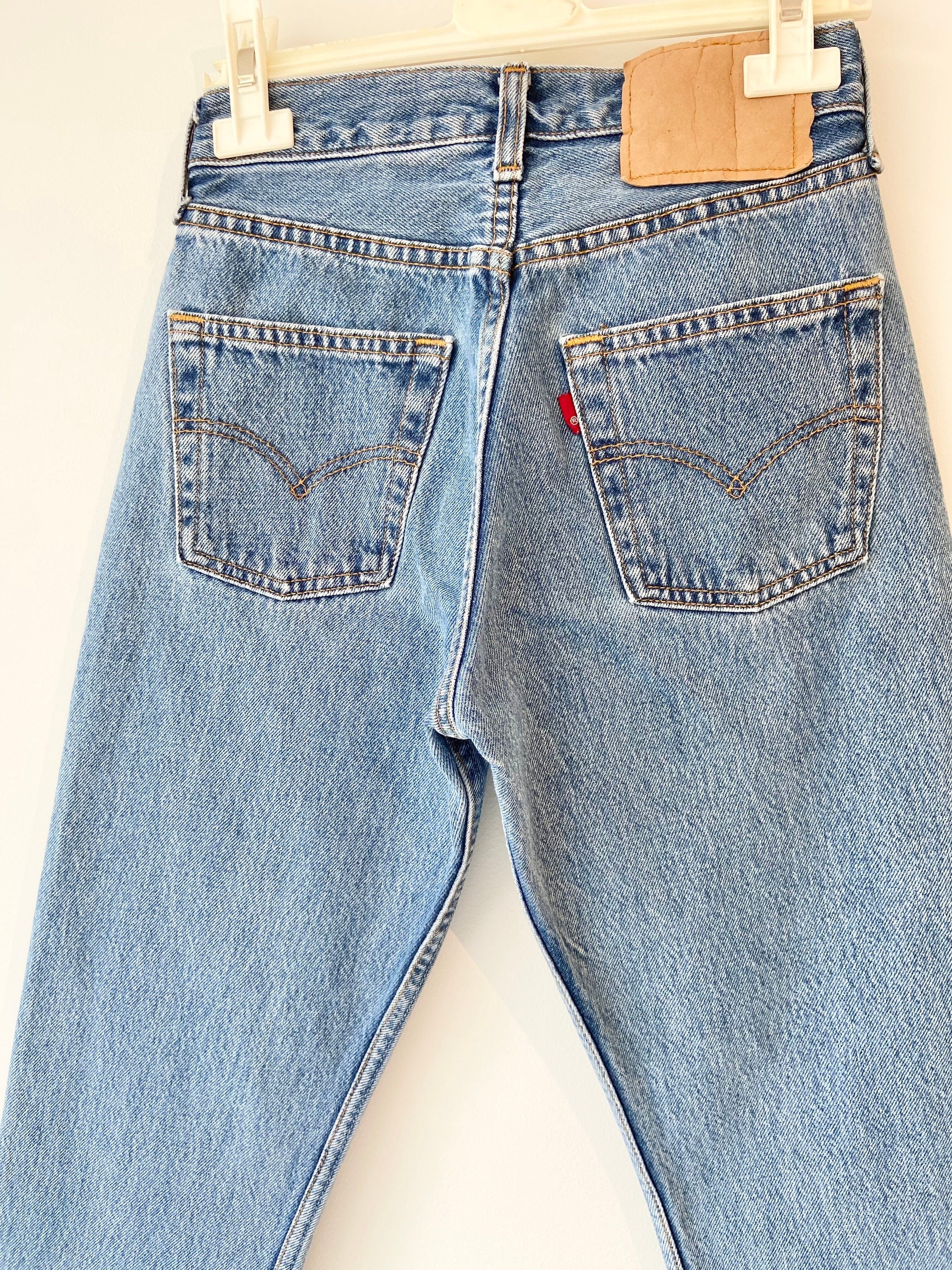 w23 L30 Vintage Levi’s 501 90s made in Canada