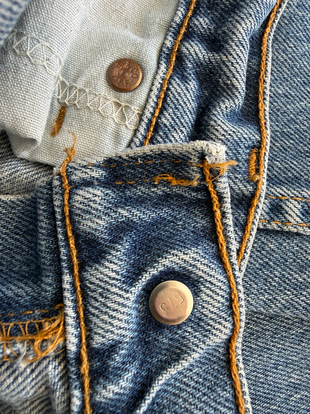 W32 L29 vintage Levis 505 31/32” measured waist dark fade blue faded  90s orange tag USA 505s