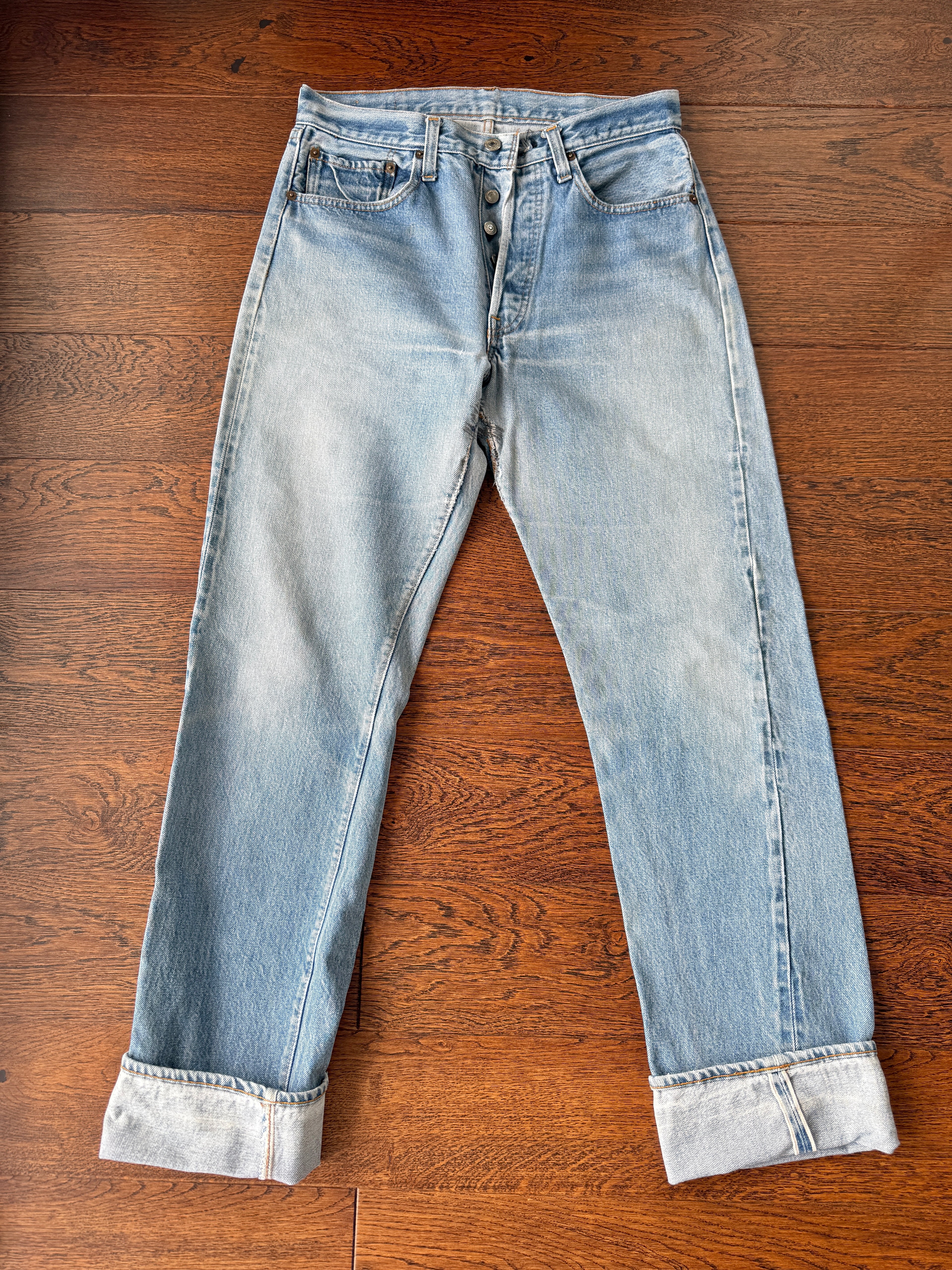 Selvedge W30 L33 vintage Levis 501 29/30” measured light faded blue denim 80’s 501s USA selvedge denim