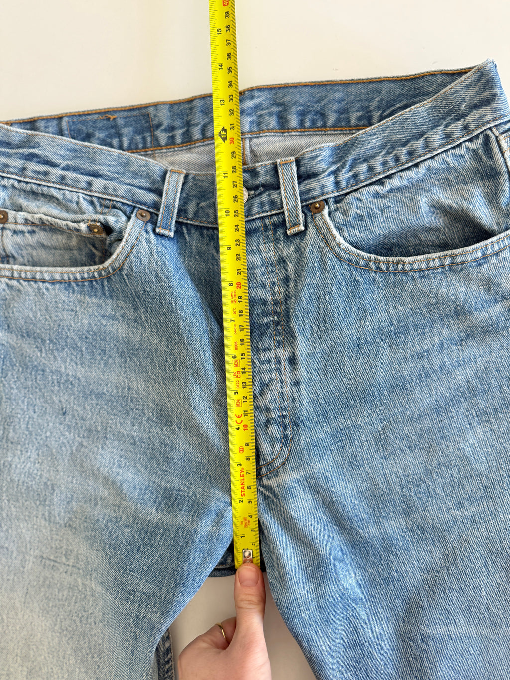 W29 L34 vintage Levis 501 28-29” measured medium faded blue 80s Levi’s 501s