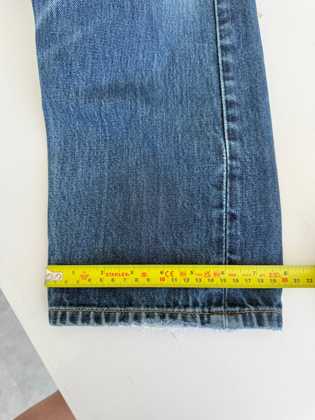 W29 L28 vintage Levis 501s 28/29” measured waist indigo faded blue Y2K  501s