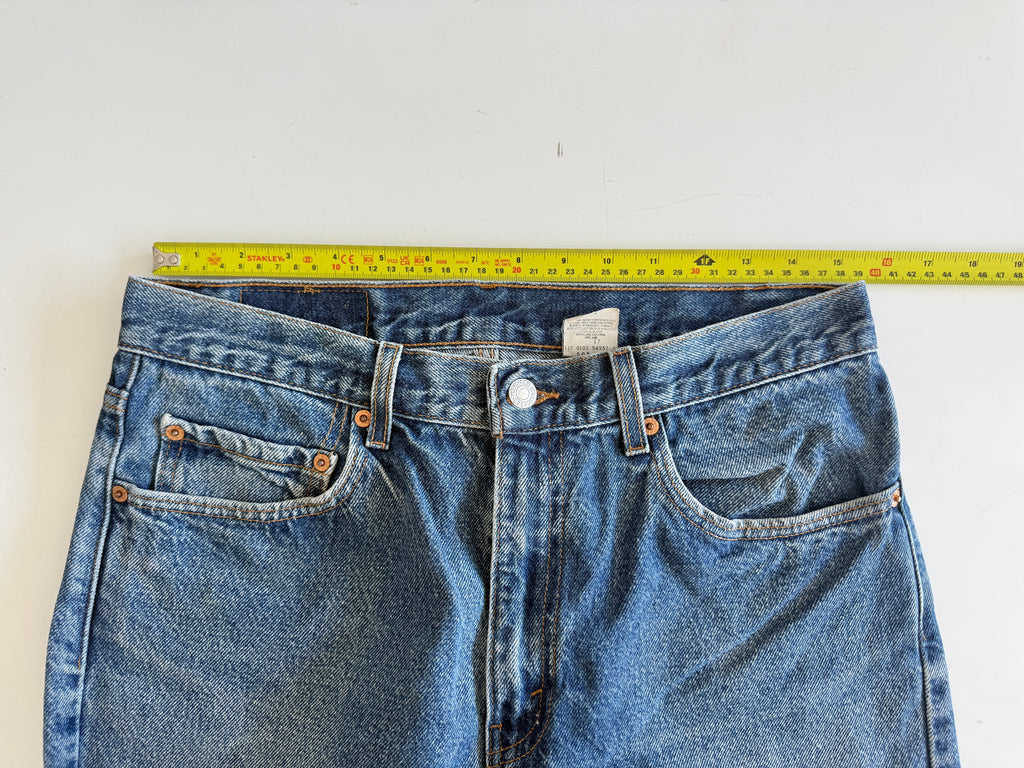 W31 L29 vintage Levis 505 30/31” measured waist dark blue 505s made in 90s  Wallet mark