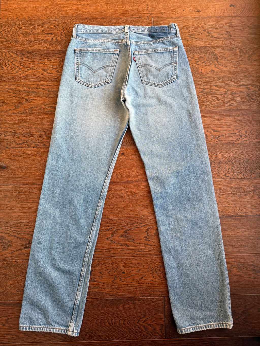W32 L33 vintage Levis 501s 31/32” measured medium blue faded Y2K 501s