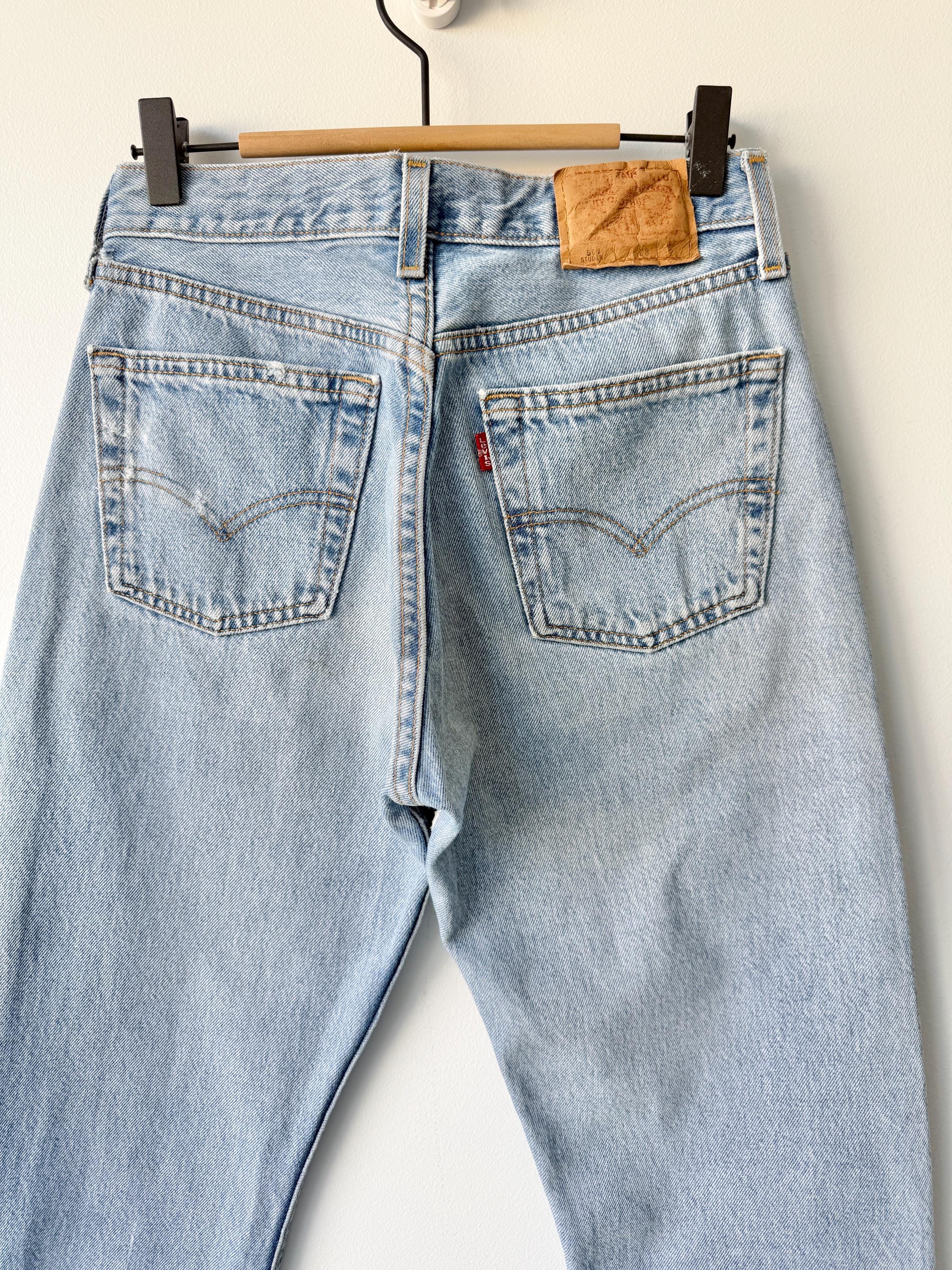 W26 L31 vintage Levis 501 25/26” measured waist medium faded denim made in USA 90s