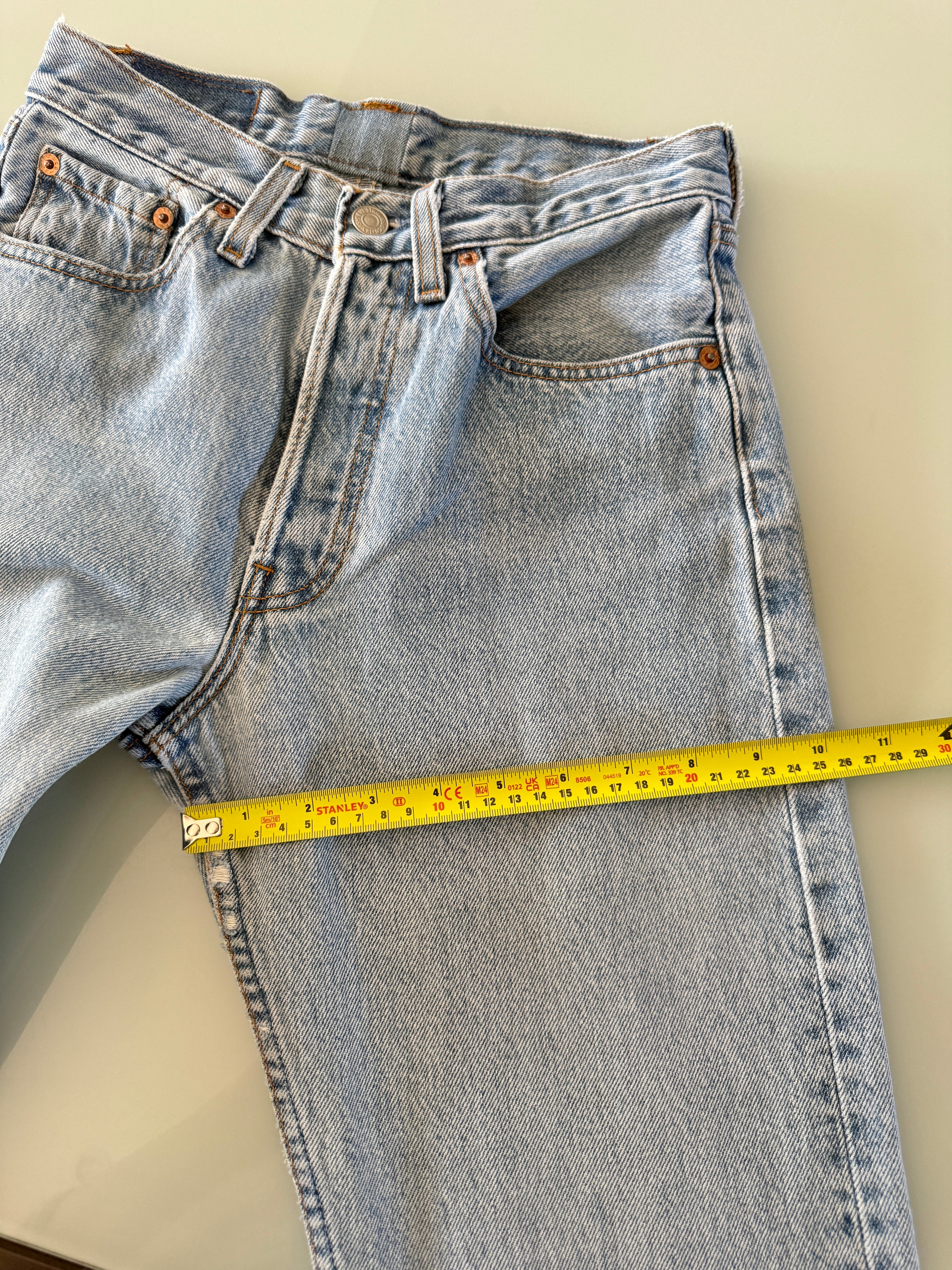 W25 L31 vintage Levis 501 25” measured light medium blue 90s Levi’s 501s USA re done