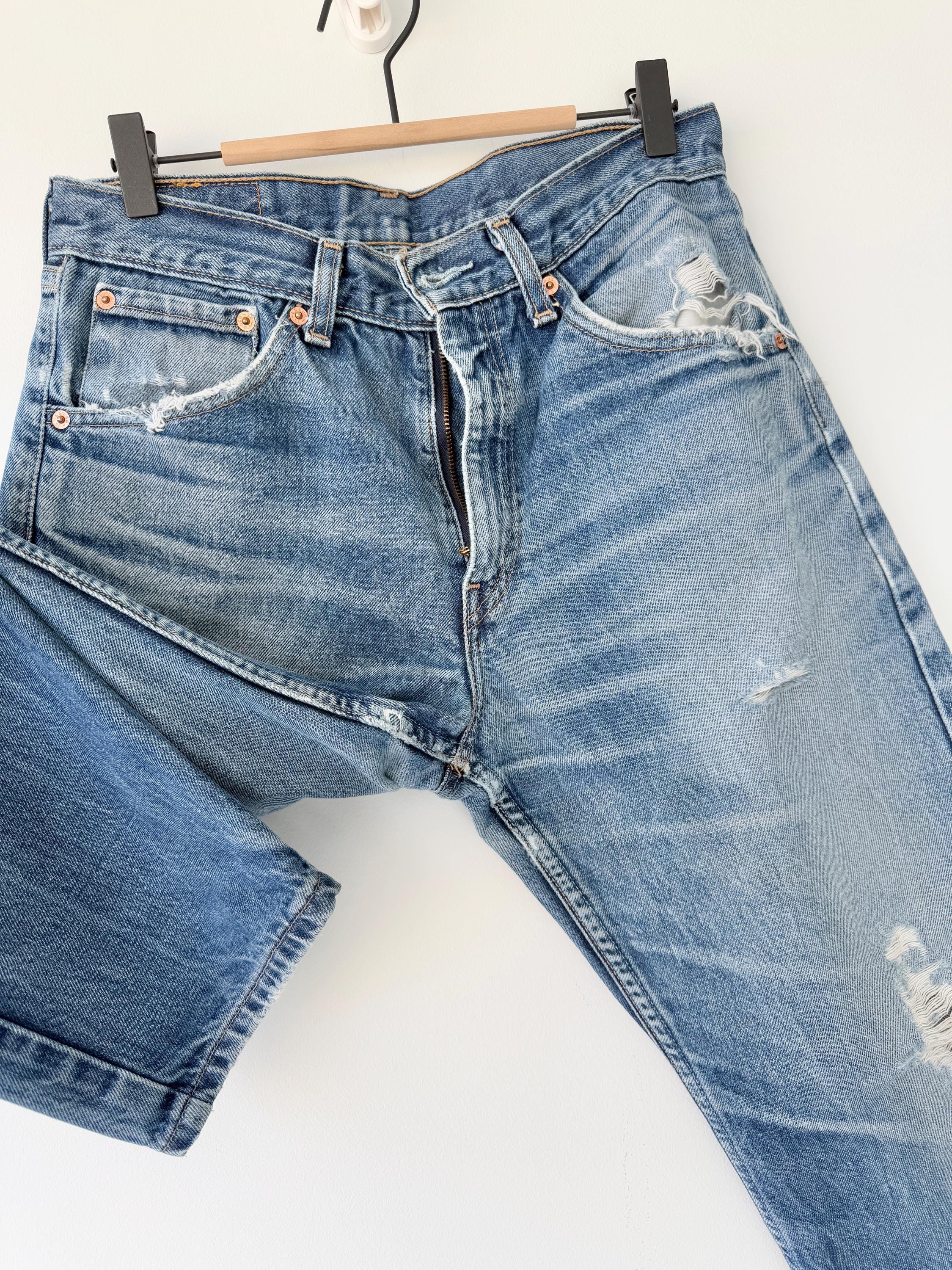 Levis 521 vintage w28/29 L28 dark faded blue 521 made in y2k straight leg jeans 521 28”/29” waist