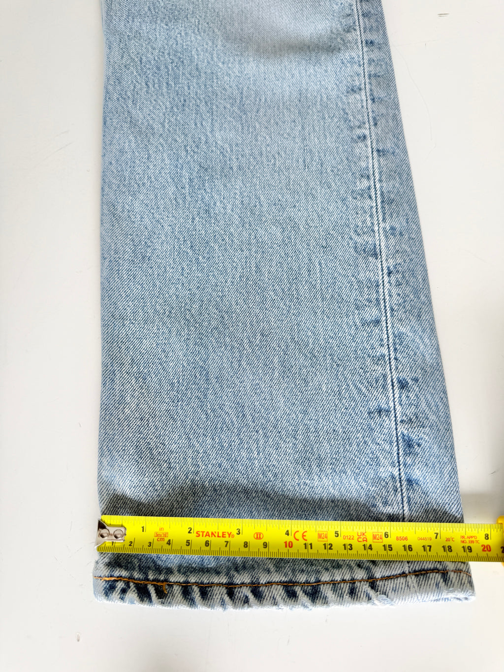 W29 L29 vintage Levis 501 29” light blue Levi’s 501s Y2K