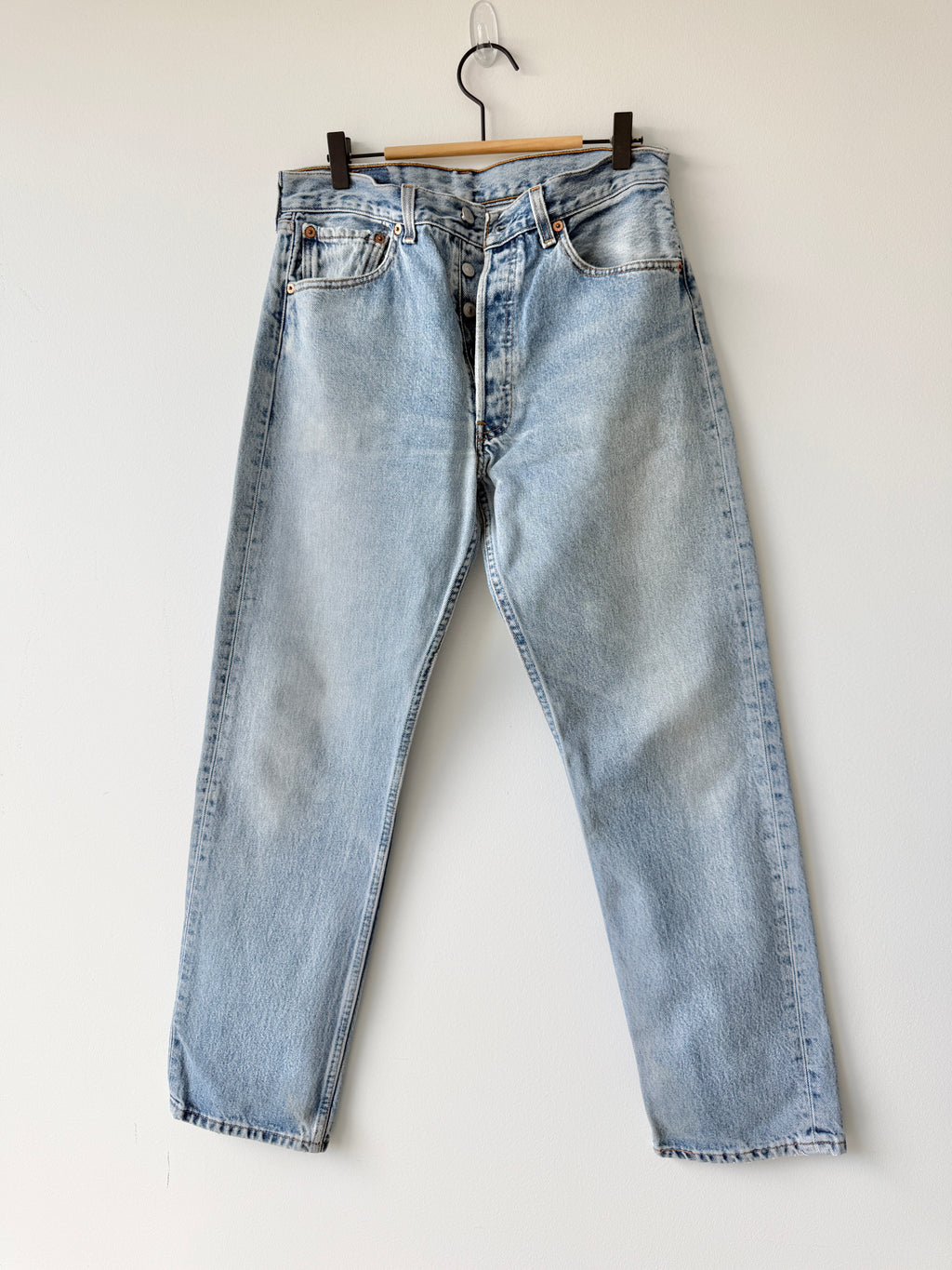 W29 L29 vintage Levis 501 29” light blue Levi’s 501s Y2K