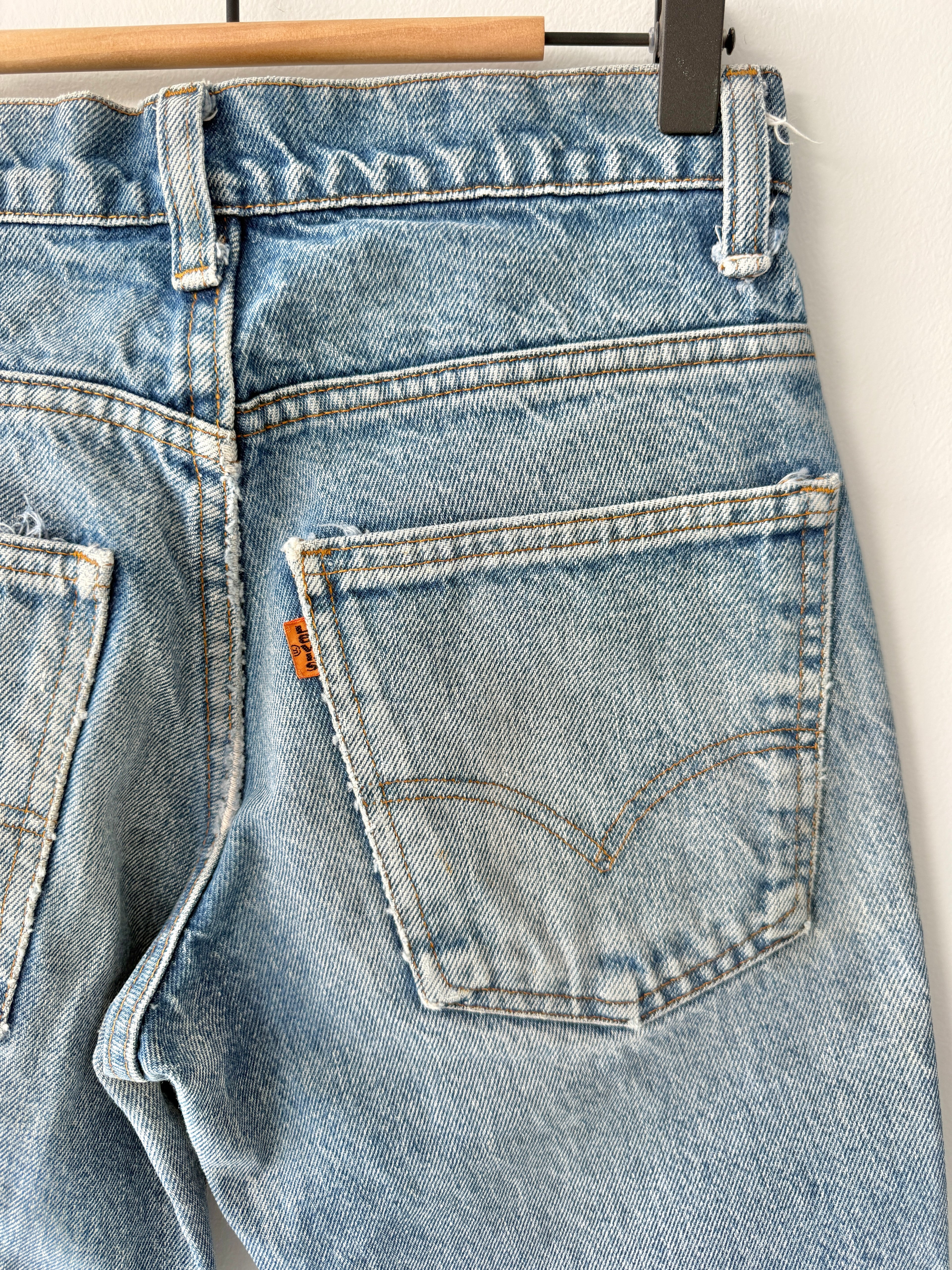 W26 L29 vintage Levis 684 26” measured waist faded blue 684s USA 70s