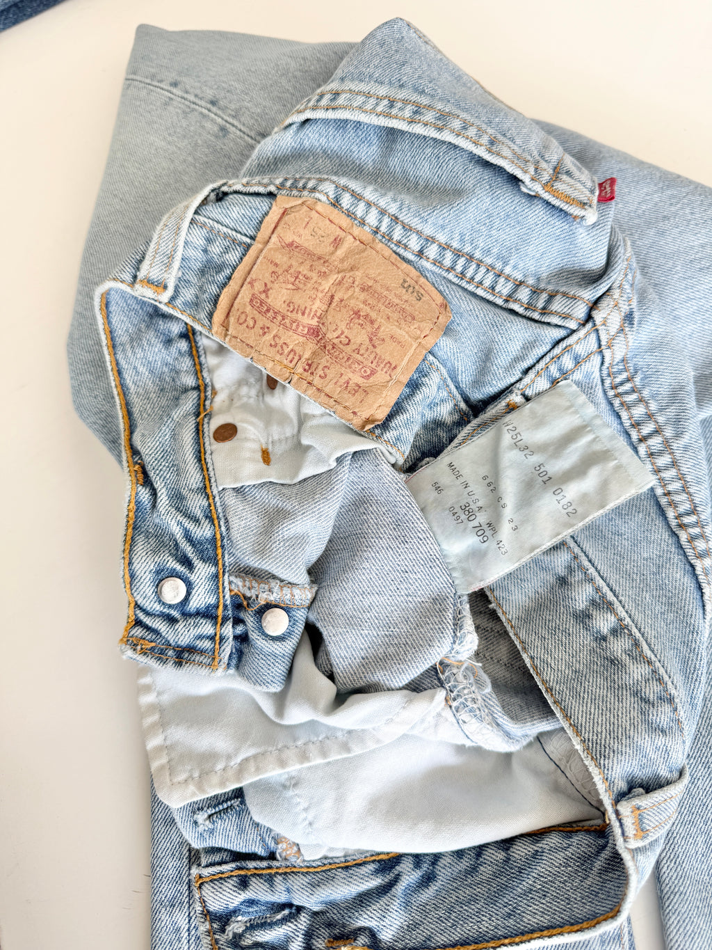 W23 L30 vintage Levis 501 22-23”measured light blue 90s USA 501s