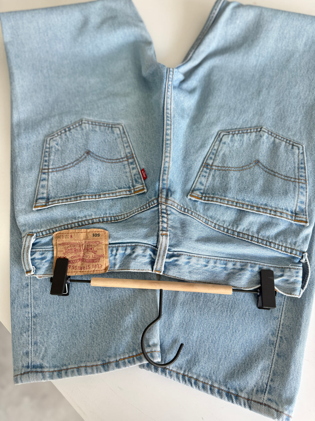 W29 L33 vintage Levis 501 29” measured light blue faded 90s denim Levi’s 501s
