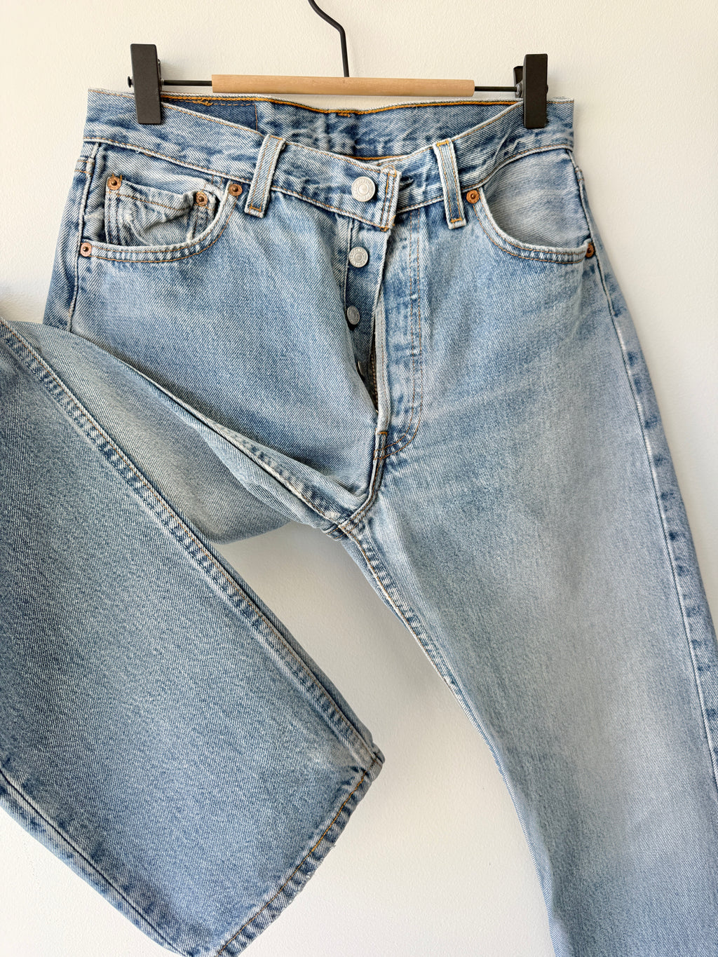 W29 L31 vintage Levis 501 28/29” measured fade light denim USA 501s Y2K