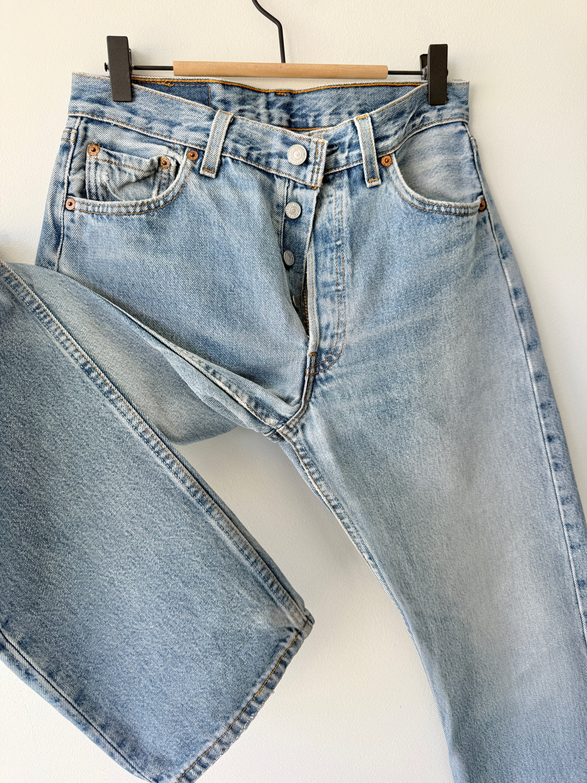 W29 L31 vintage Levis 501 28/29” measured fade light denim USA 501s Y2K