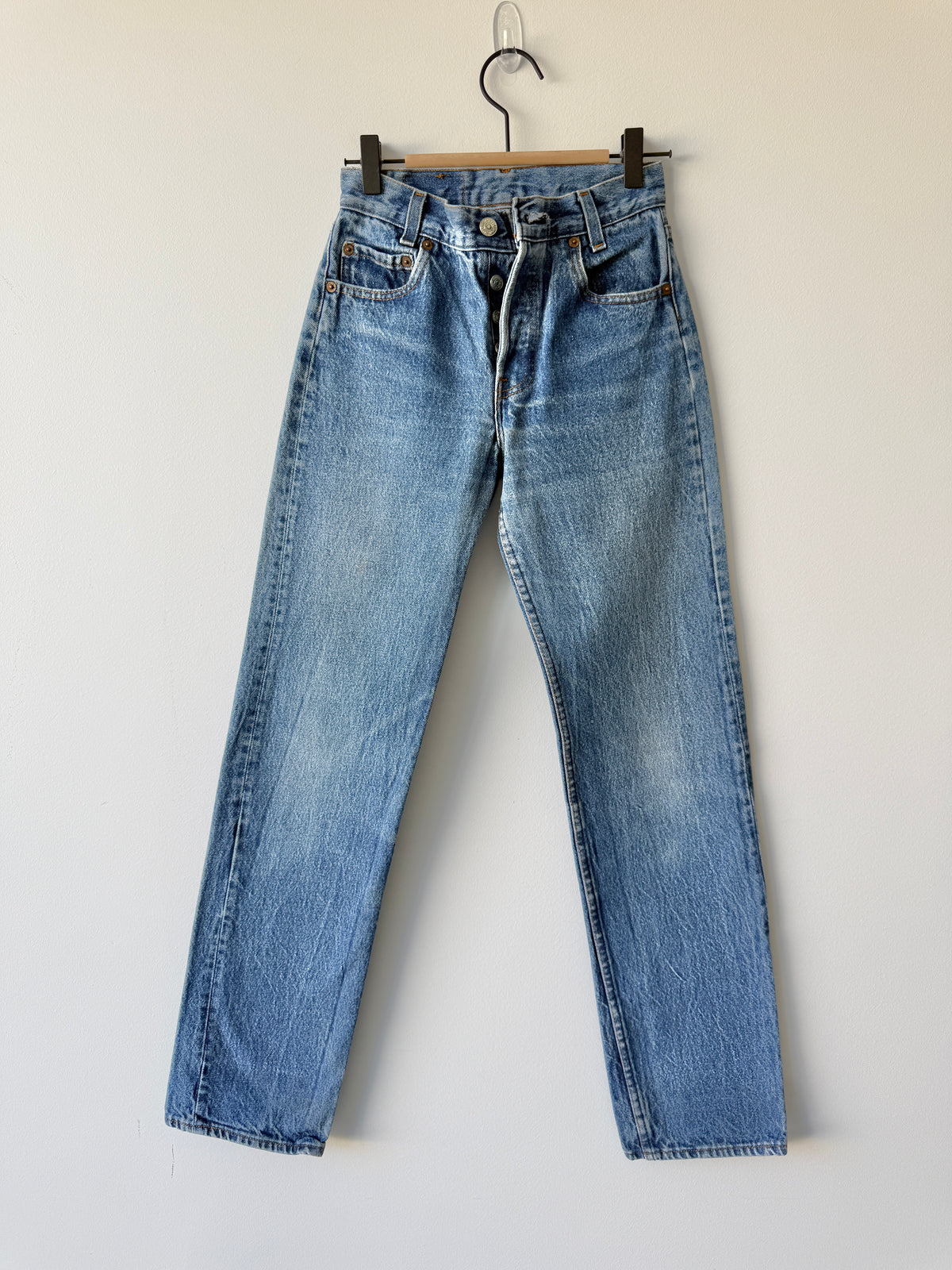 W23 L31 vintage Levis 701s 22/23” measured dark faded 701 80s USA