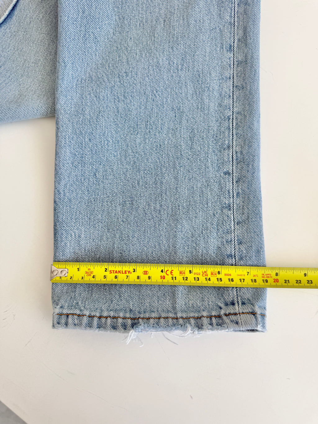 W27 L31 vintage Levis 501 26/27” measured waist light blue faded  90s 501s