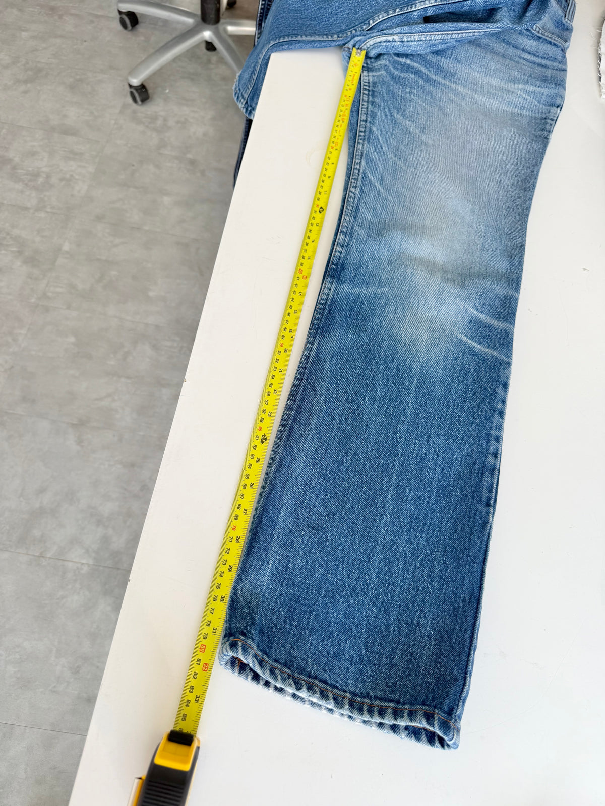 W33 L32 vintage Levis dark faded blue 32/33” measured waist late 80s levis orange tag