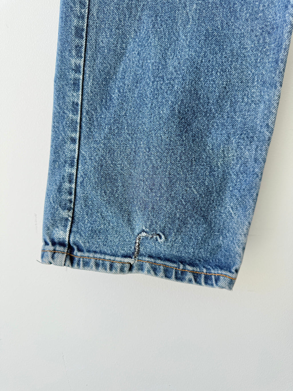 W34 L29 vintage Levis 505 32/34” measured waist dark faded USA 90s 505s