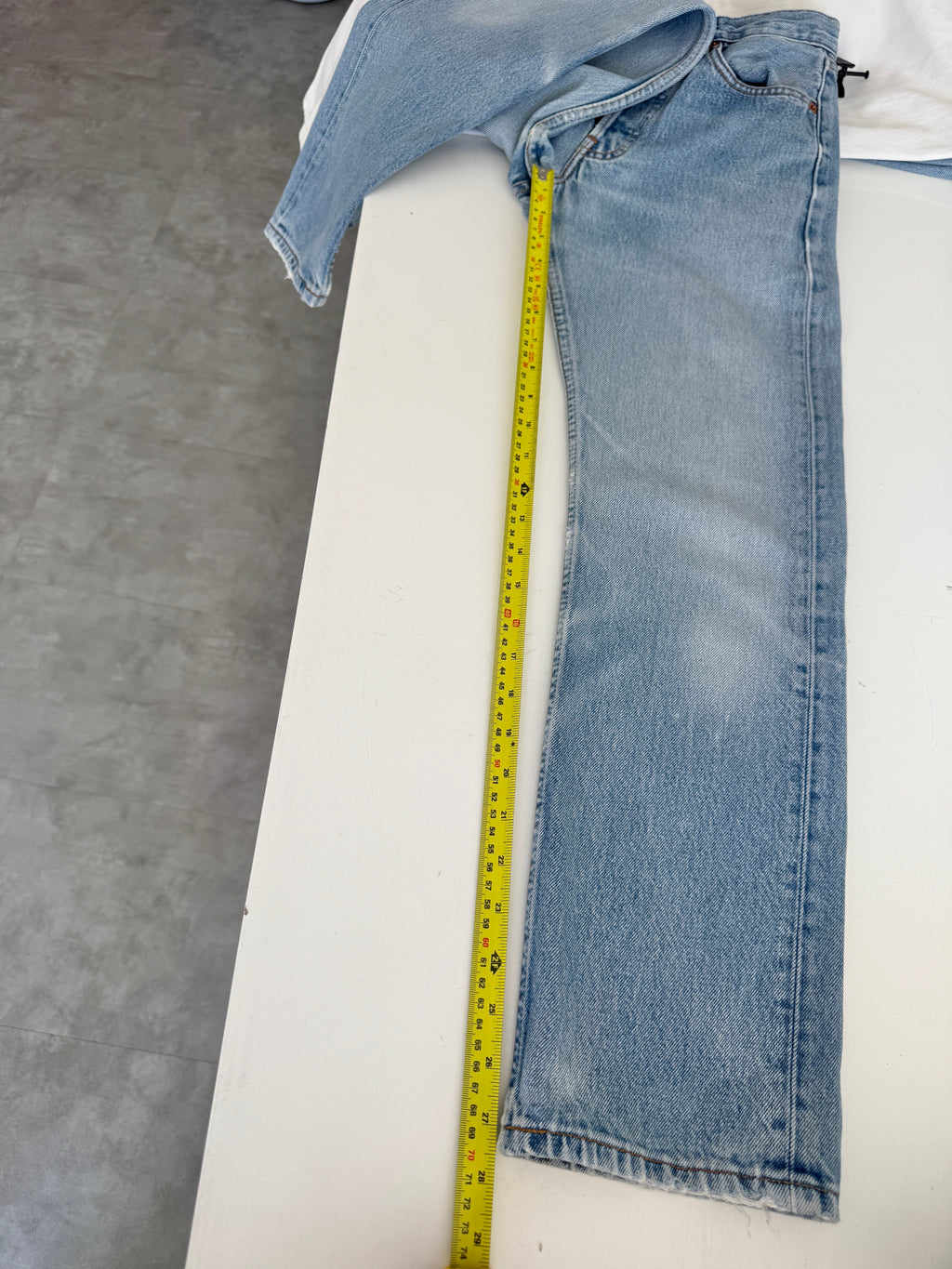 W24 L27 vintage Levis 501s 22/24” measured light blue 501s 90s
