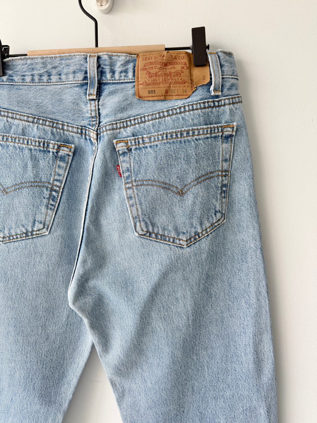 W29 L33 vintage Levis 501 28-29” measured light blue 90s denim Levi’s 501s USA