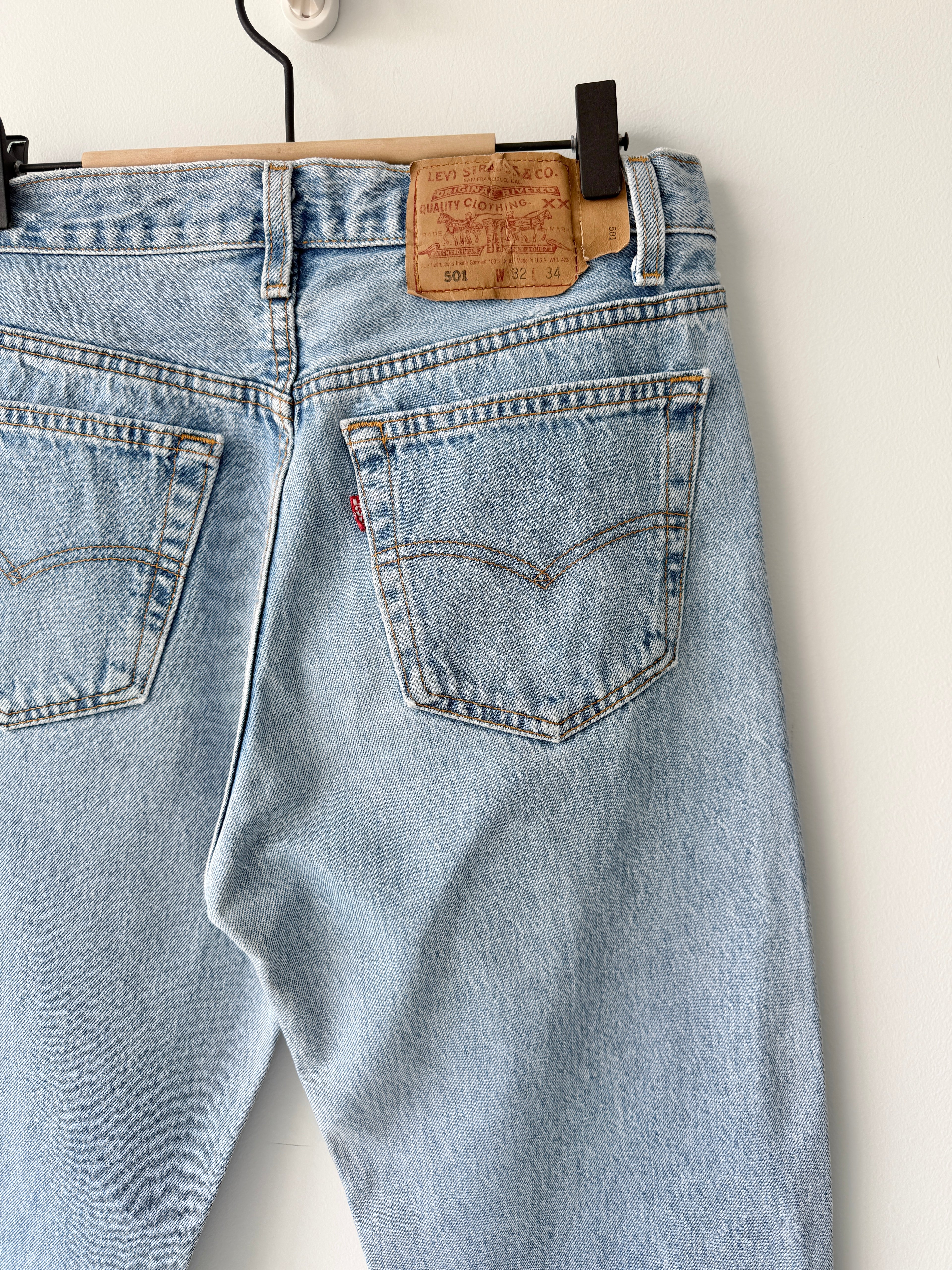 W29 L33 vintage Levis 501 28-29” measured light blue 90s denim Levi’s 501s USA