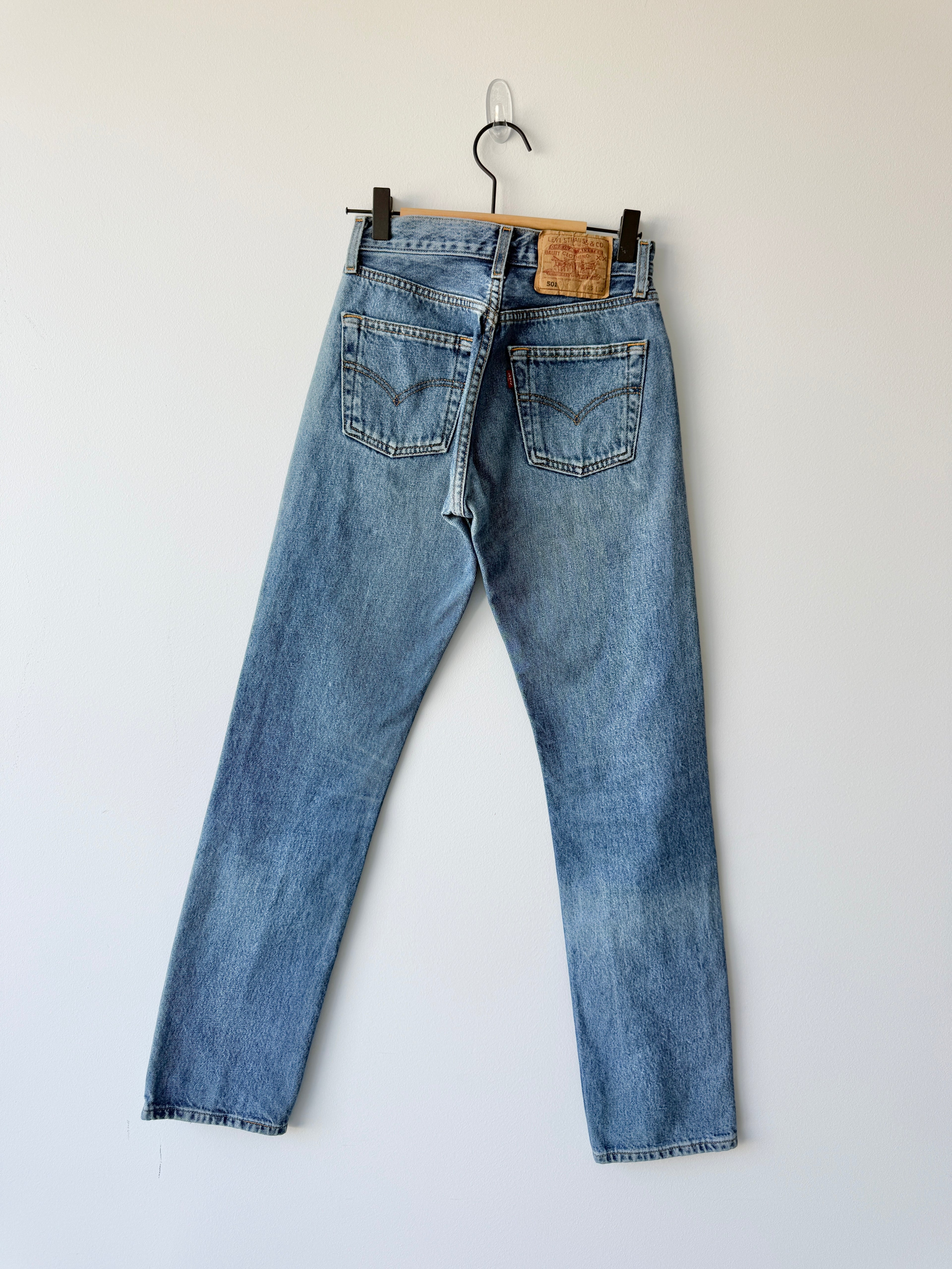 W23 L31 vintage Levis 501 23” measured waist medium darker blue 501s Y2K