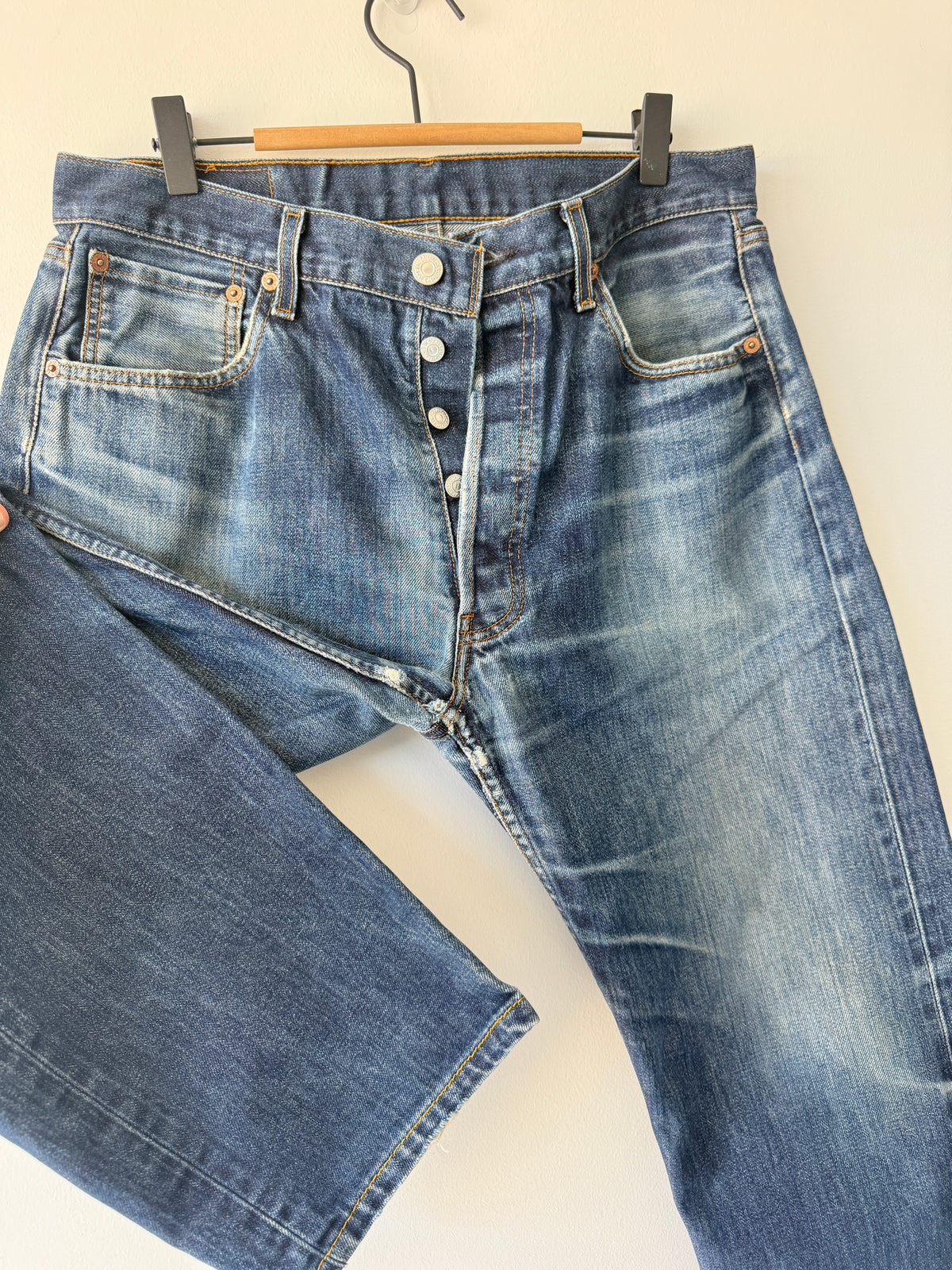 W32 L28 vintage Levis 501s 31/32” measured dark fade blue faded Y2K 501s