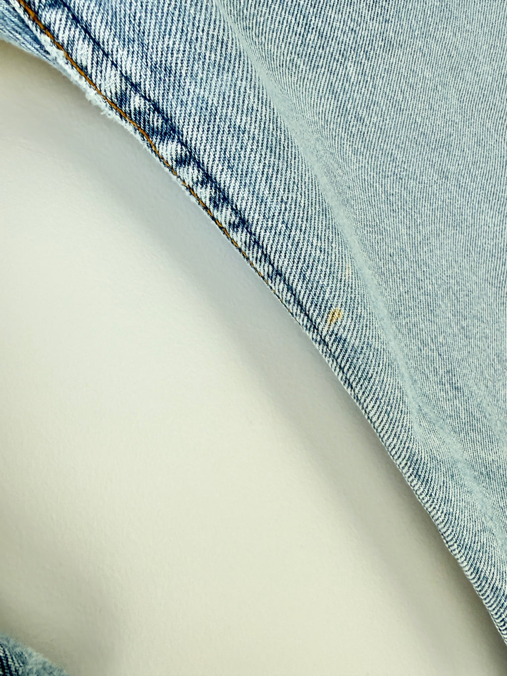 W28 L32 vintage Levis 501 27/28” measured light faded blue denim Levi’s 501s