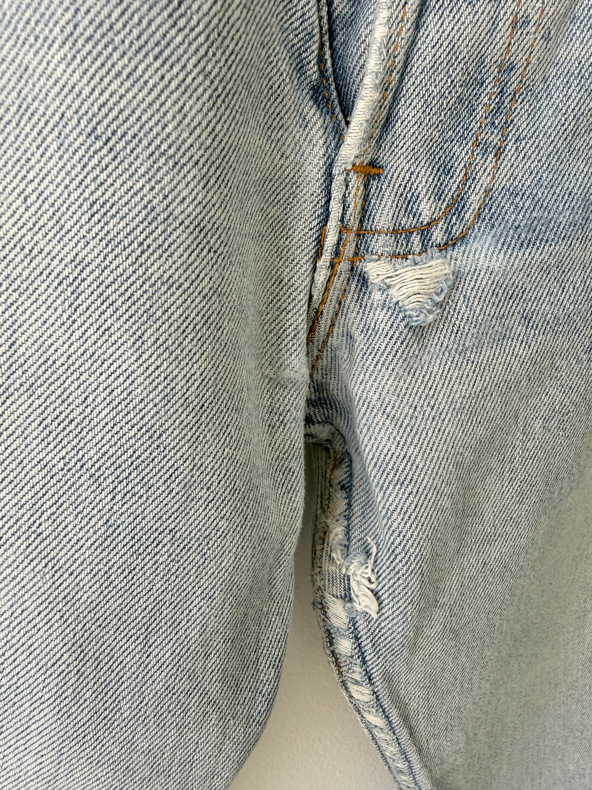 Soft W28 L30 vintage Levis 501s 28” measured light blue 501s 90s USA  distressed