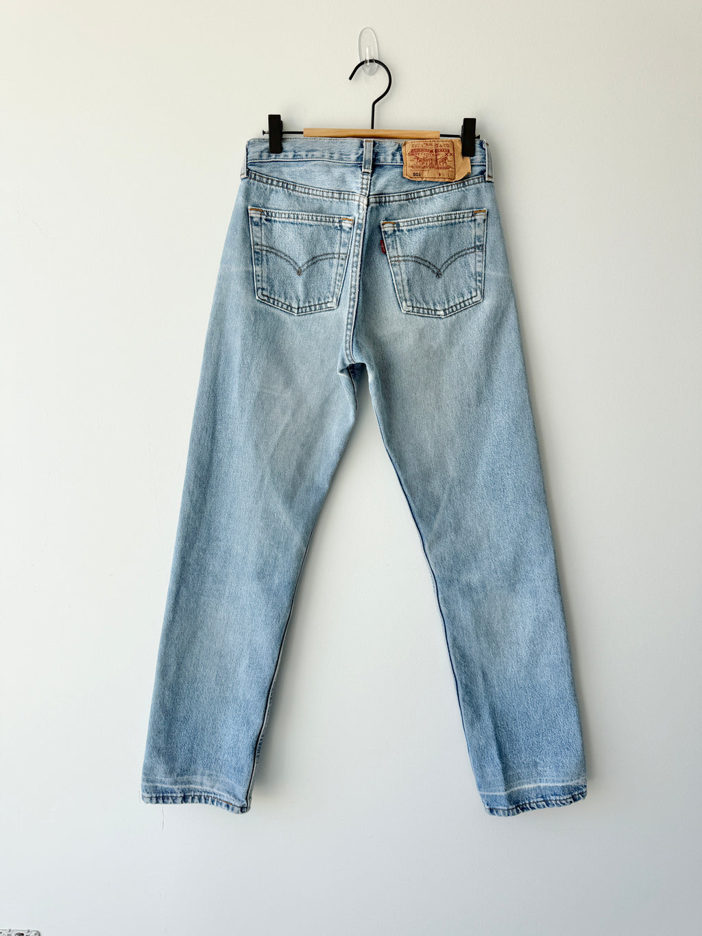 W27 L31 vintage Levis 501 26/27” measured waist medium light blue 501s Y2K nl