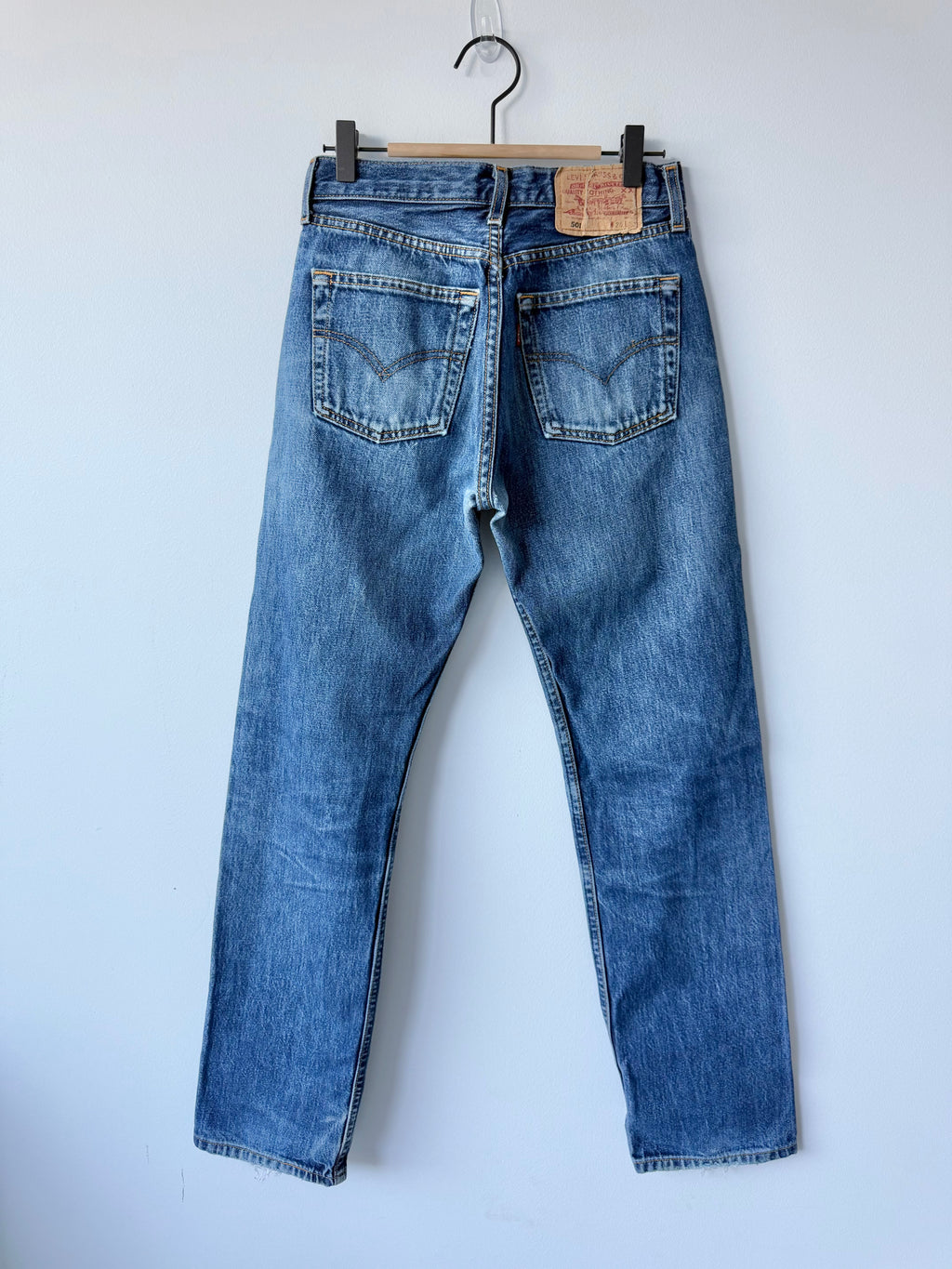 W26 L30 vintage Levis 501 dark blue 25/26” measured waist Y2K levis 501s