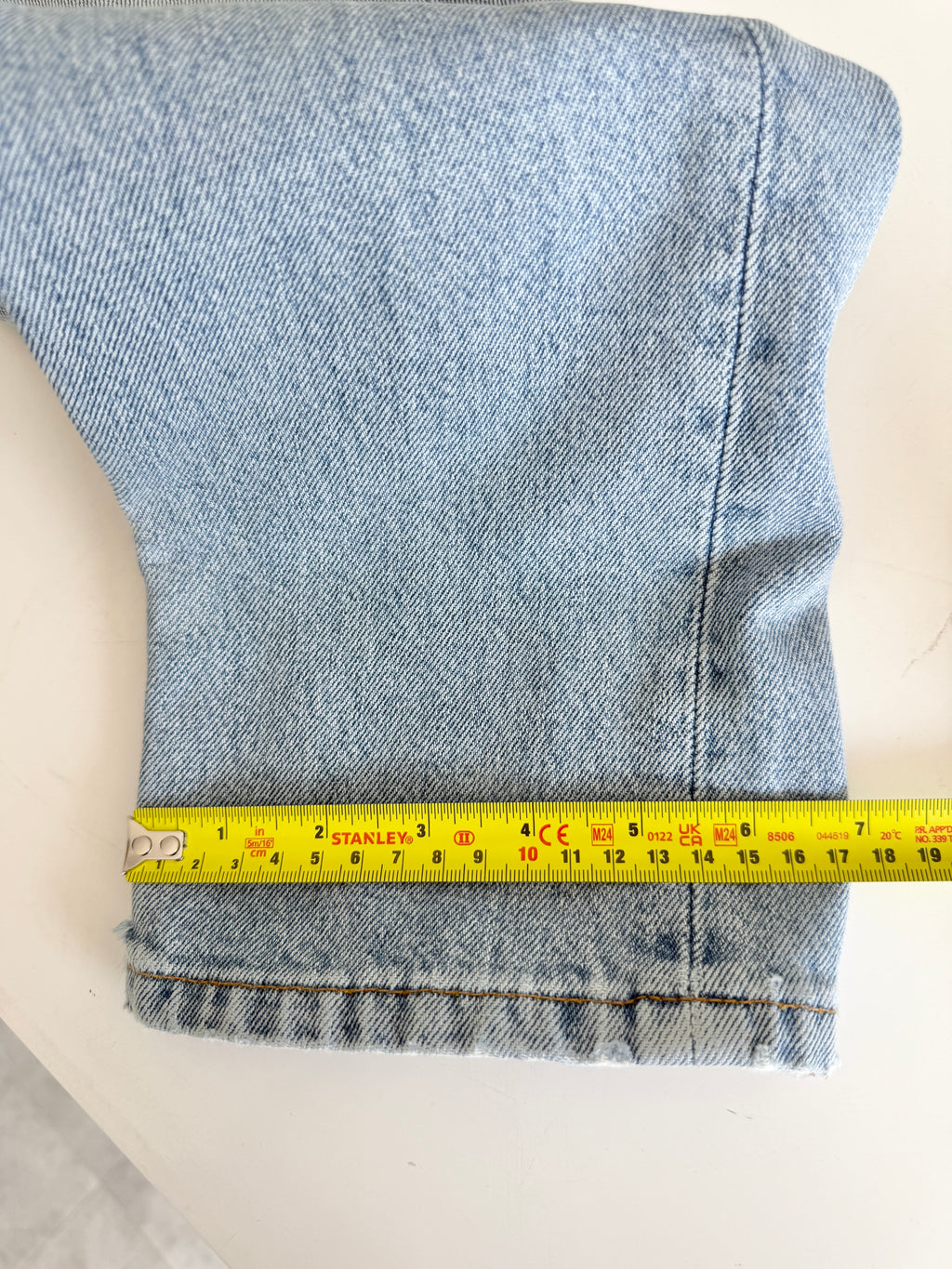 W23 L30 vintage Levis 501 22-23”measured light blue 90s USA 501s