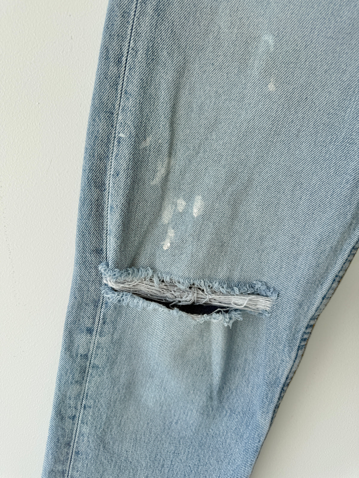 W27 L31 vintage Levis 501 26/27” measured waist light blue faded  90s 501s