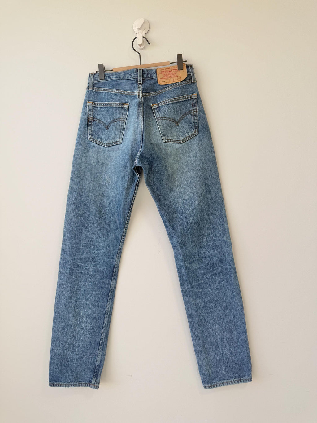 Levis 501 vintage w29 L33 faded  dark blue 501s made in Hungary straight leg jeans 501 28”/29” waist (febuk)