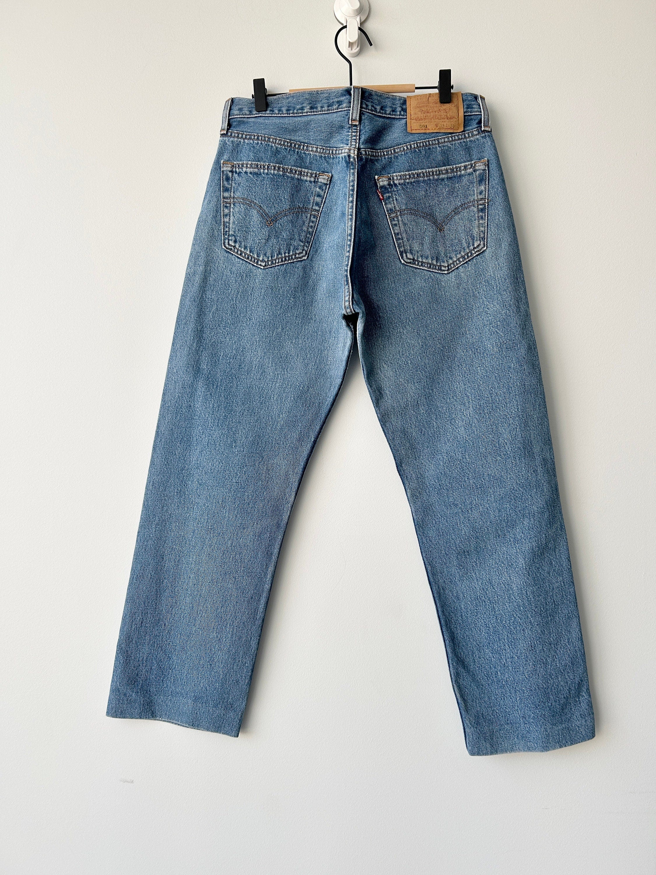 W32 L27 Levis 501 vintage faded blue denim made in 90s straight leg 501 vintage USA