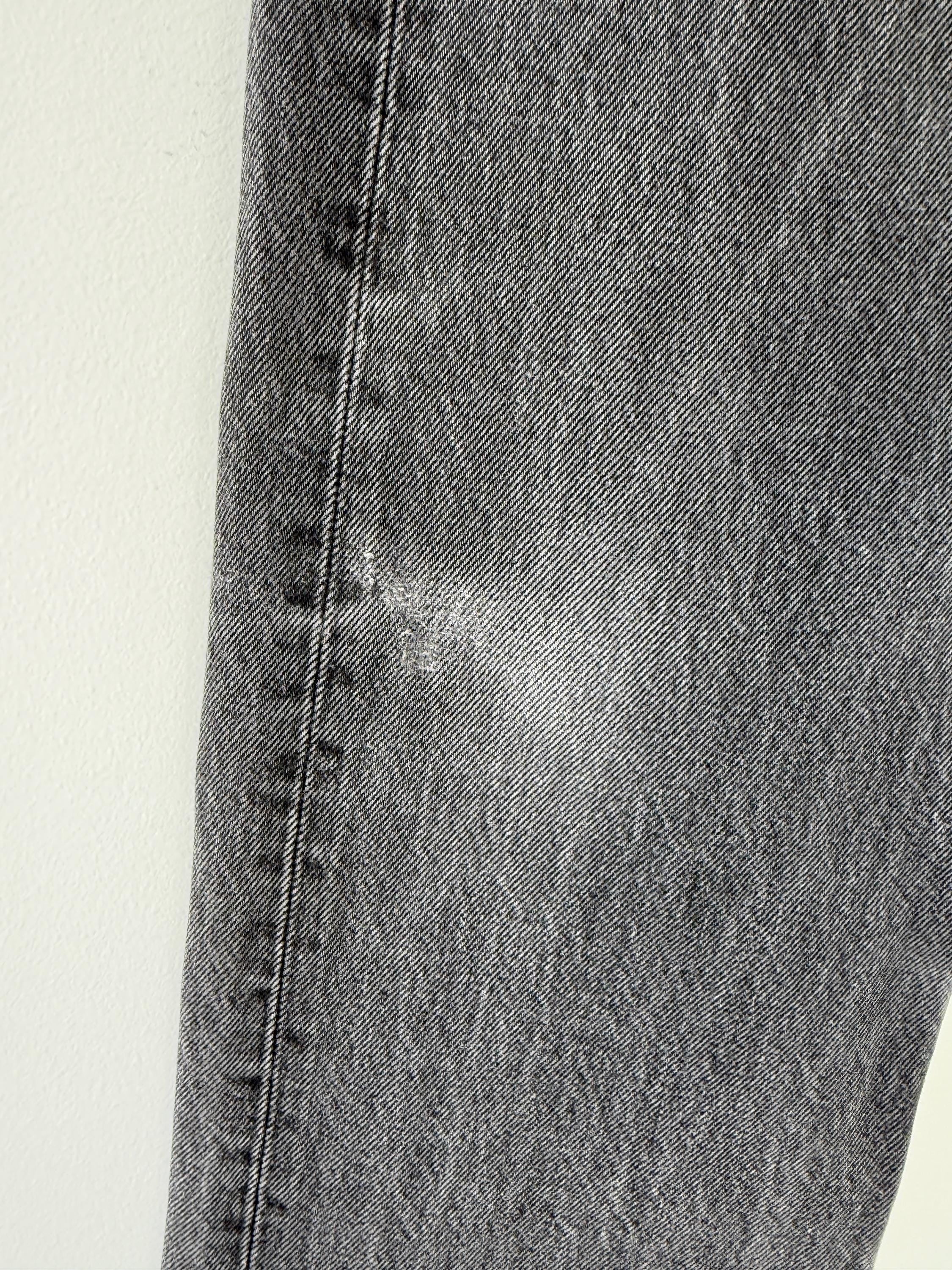 W29 L34 Levis 501 vintage 28-29” measured waist black made in USA 90s