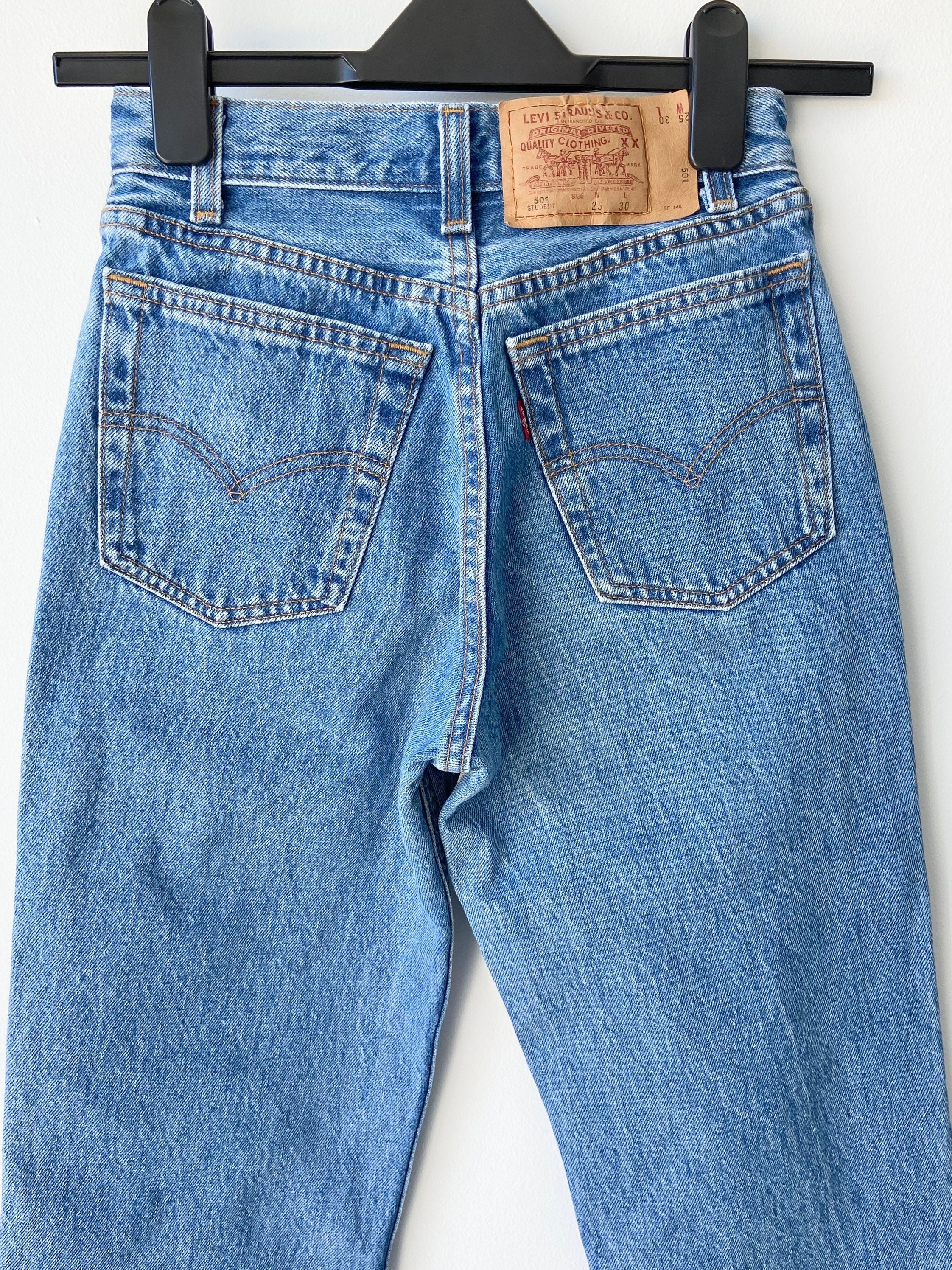 w23 L29 vintage Levi’s 501 student fit made in USA 1993