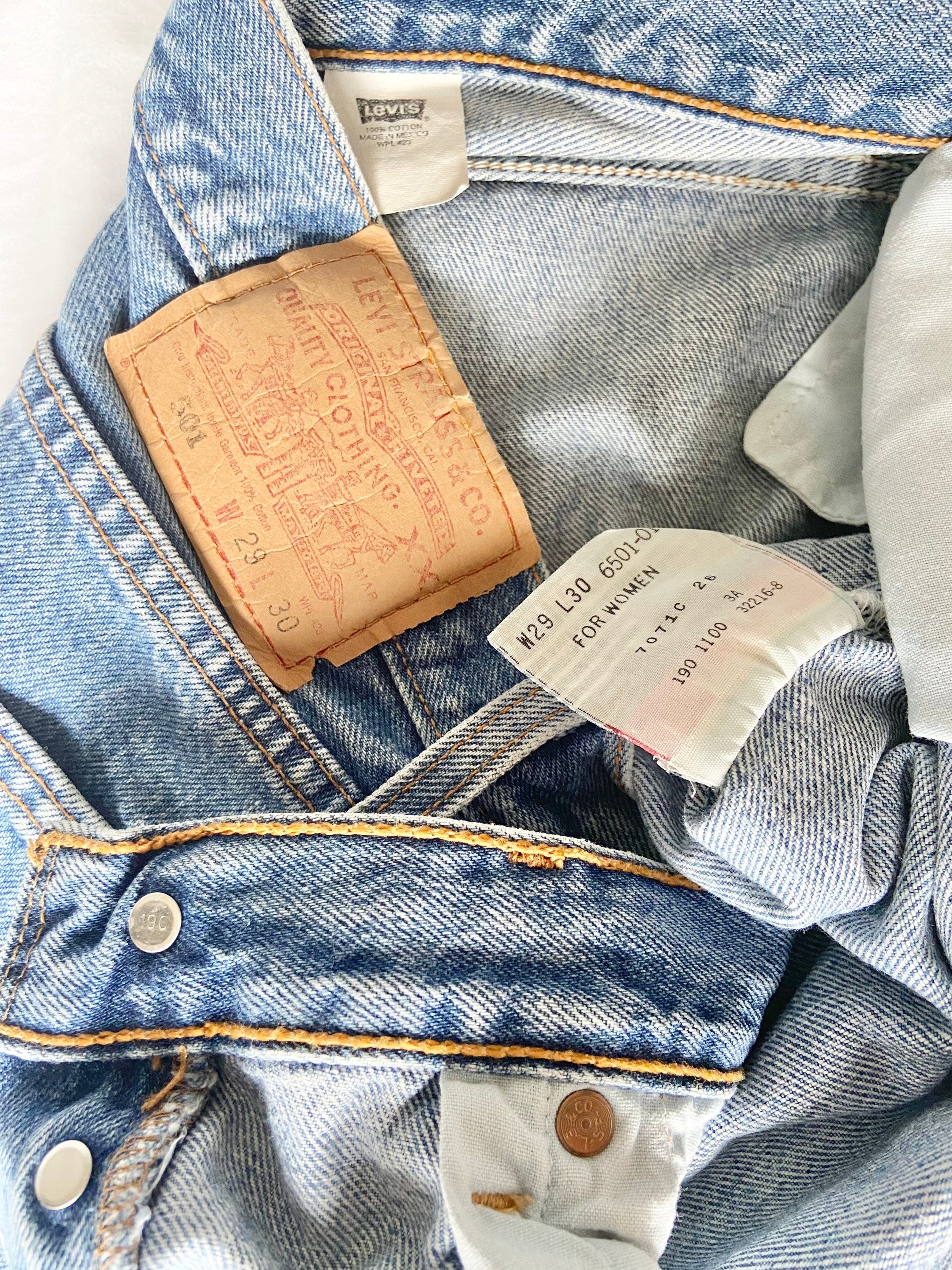 Vintage levis w27 501 for women