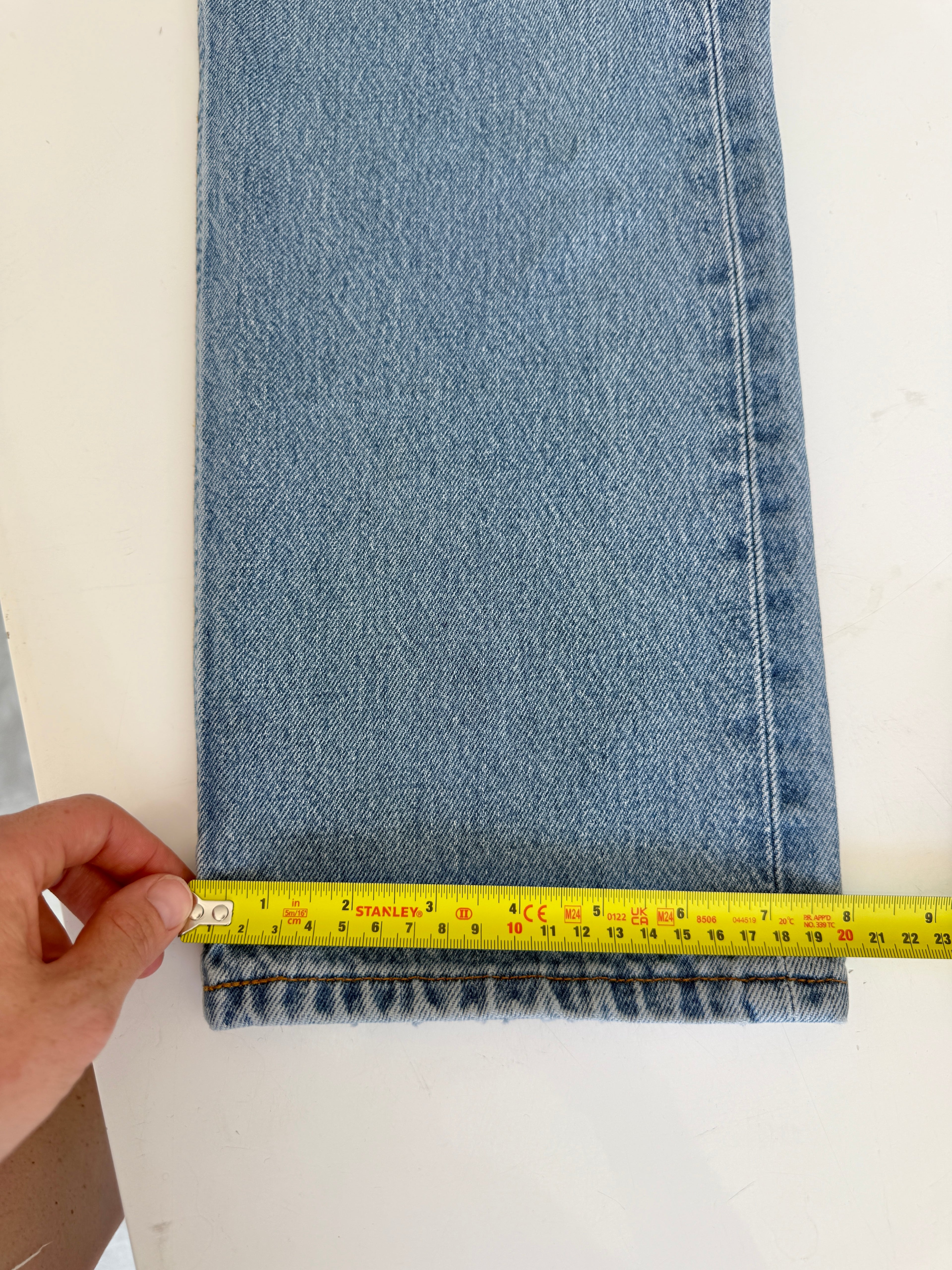 For Amanda - Soft W31 L30 vintage Levis 501 30/31” measured waist medium blue 501s Y2K