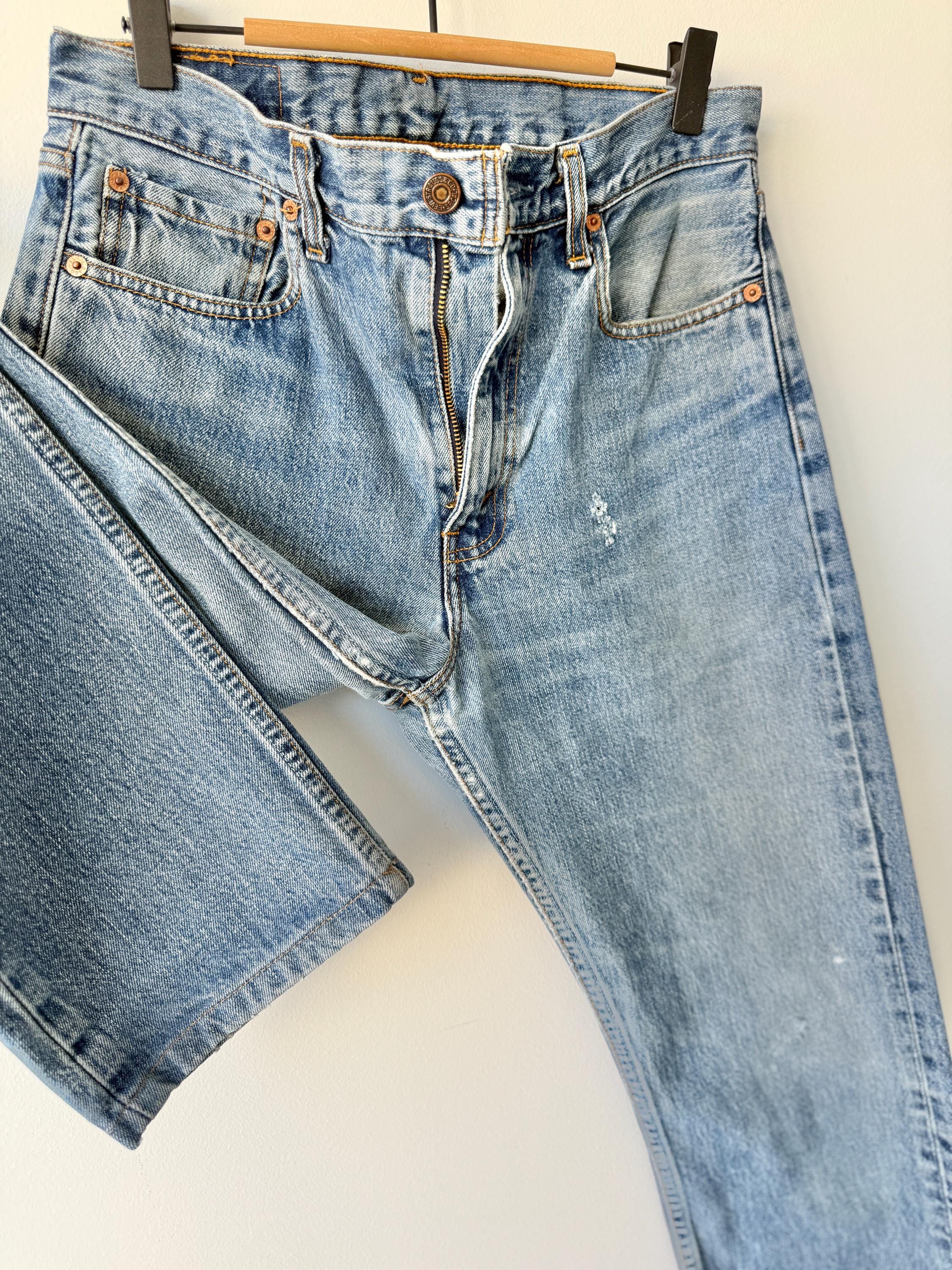 W30 L31 vintage Levis 505 29-30” measured waist medium blue denim made in 90s