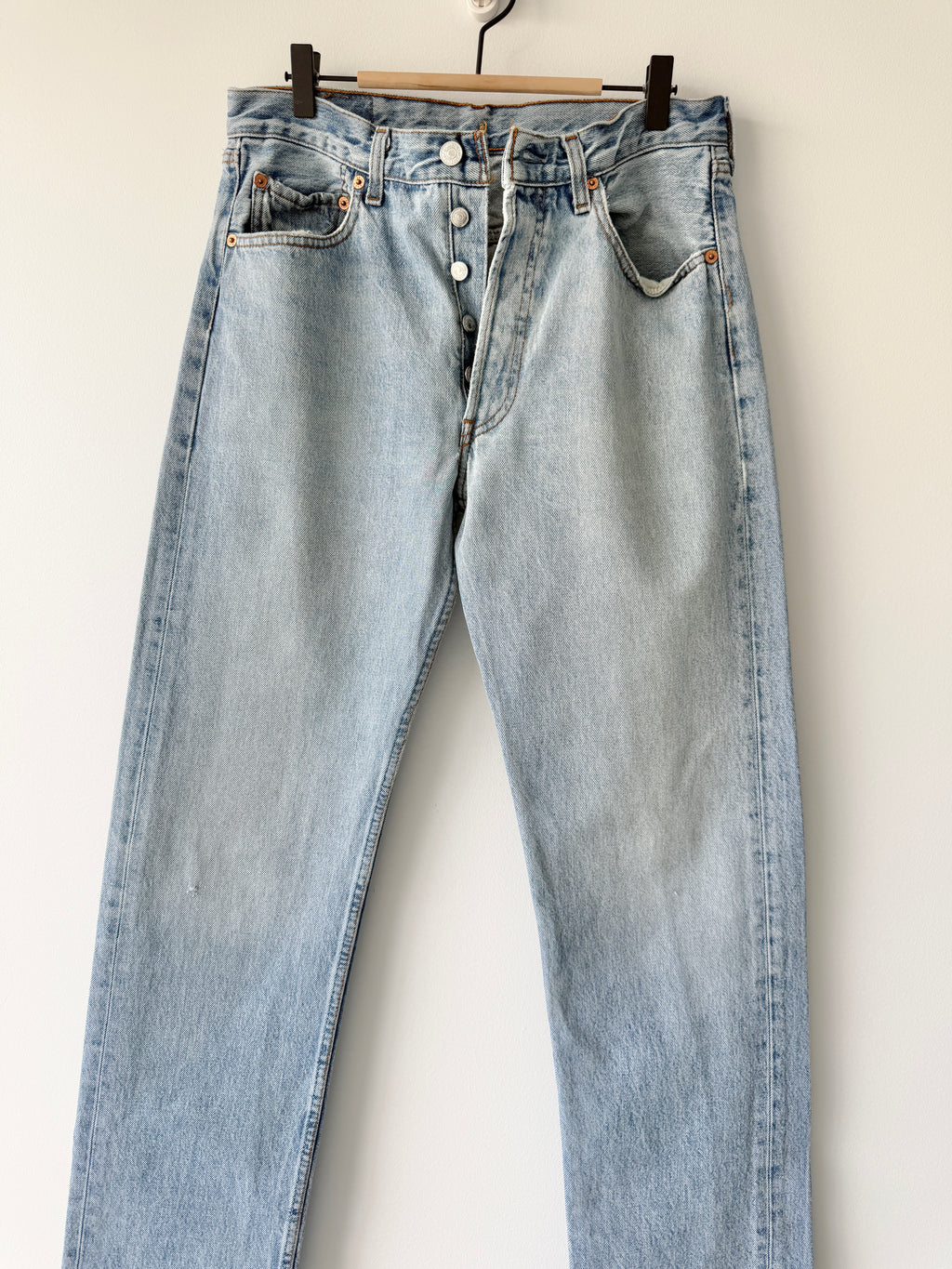 W29 L35 vintage Levis 501 28-29” measured light blue faded 90s denim Levi’s 501s