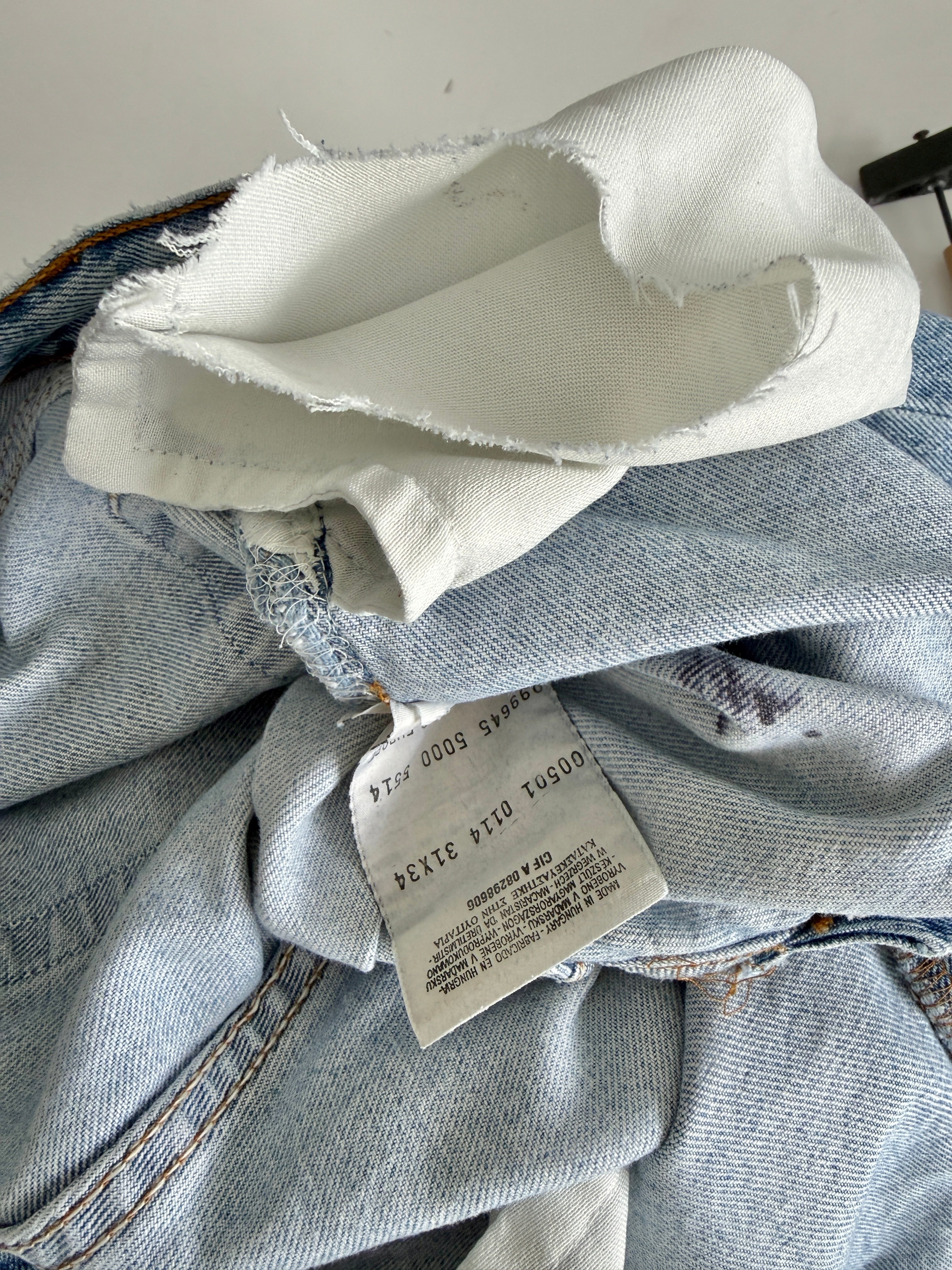 W28 L30 vintage Levis 501 27/28” light blue Levi’s 501s 90s
