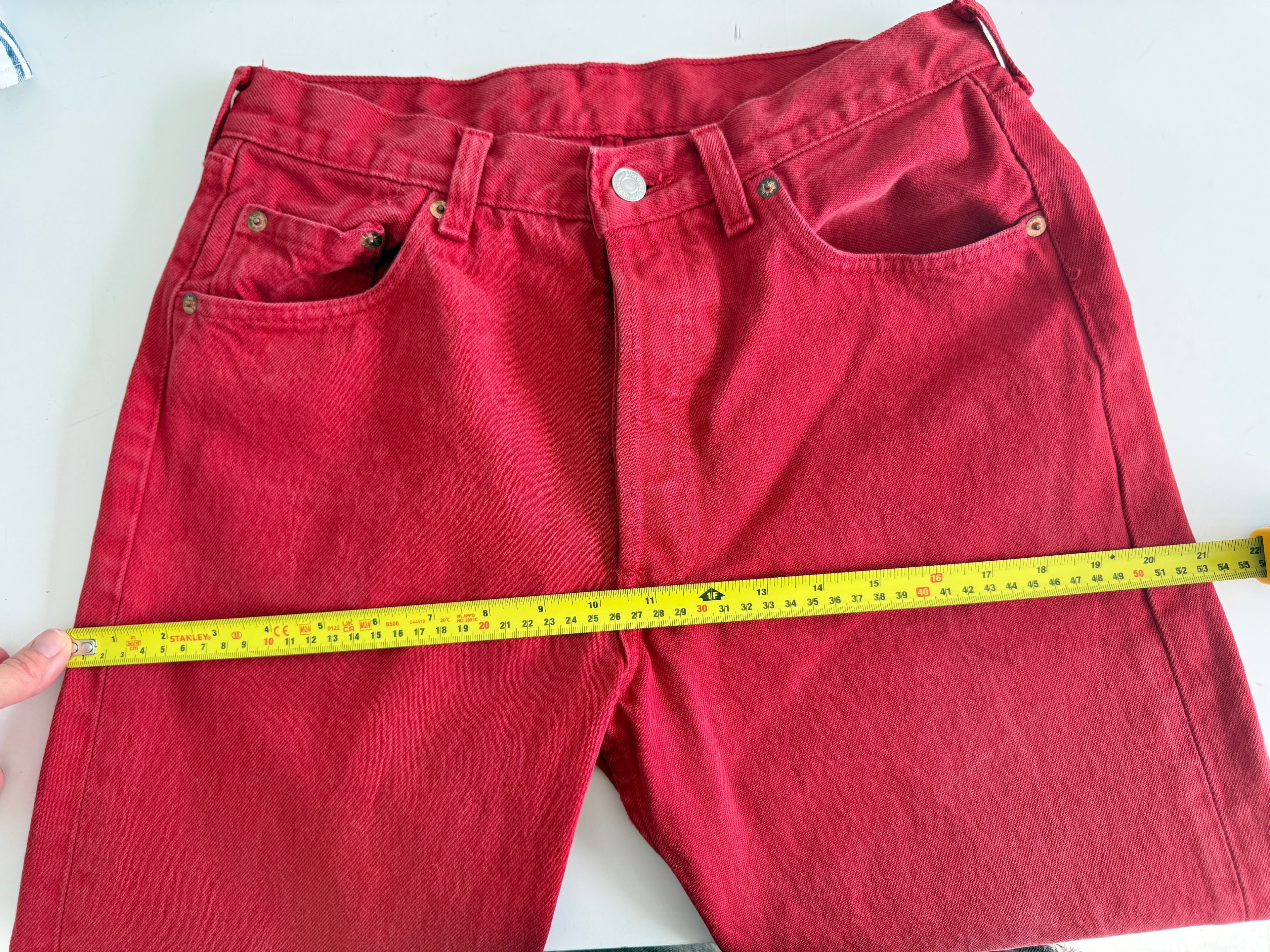 W29 L32 vintage Levis 501 28/29” measured waist red 90s 501s