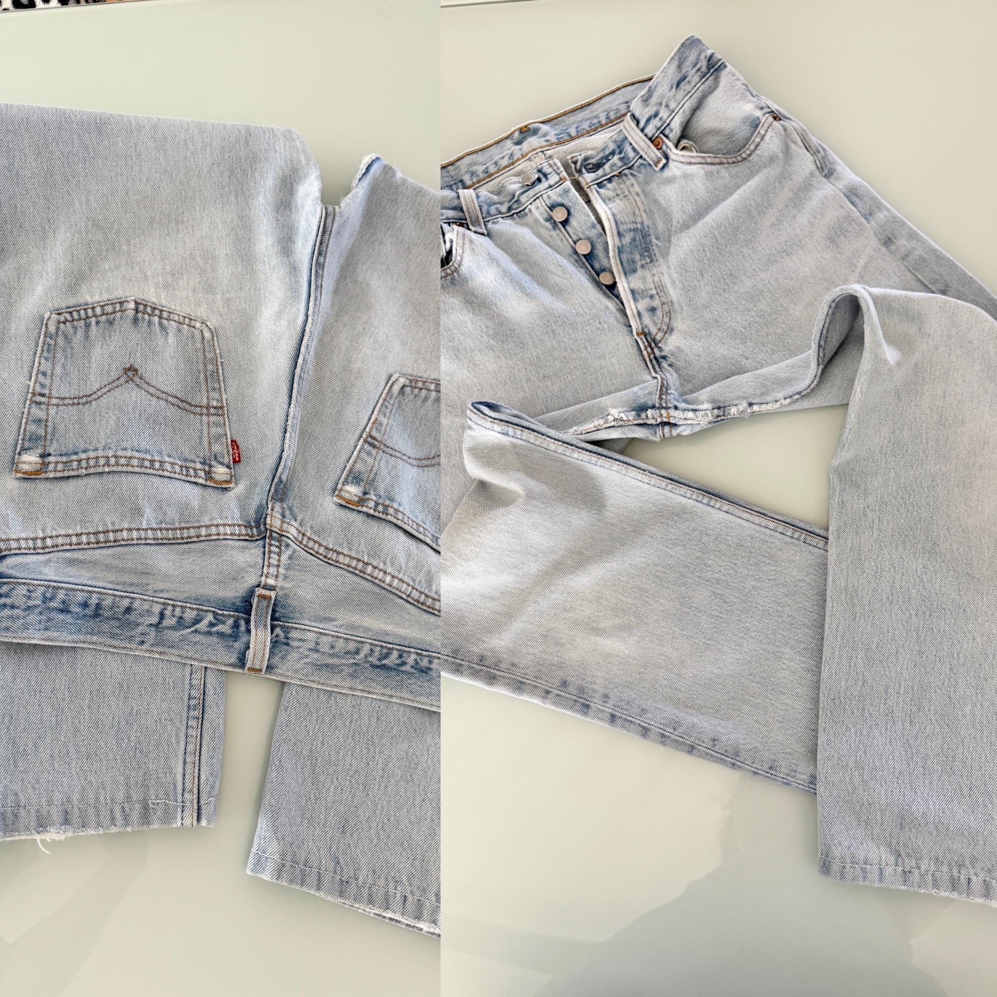 Soft W28 L27 Levis 501 vintage 28” waist light blue faded blue 501s made in USA 90s tag for women