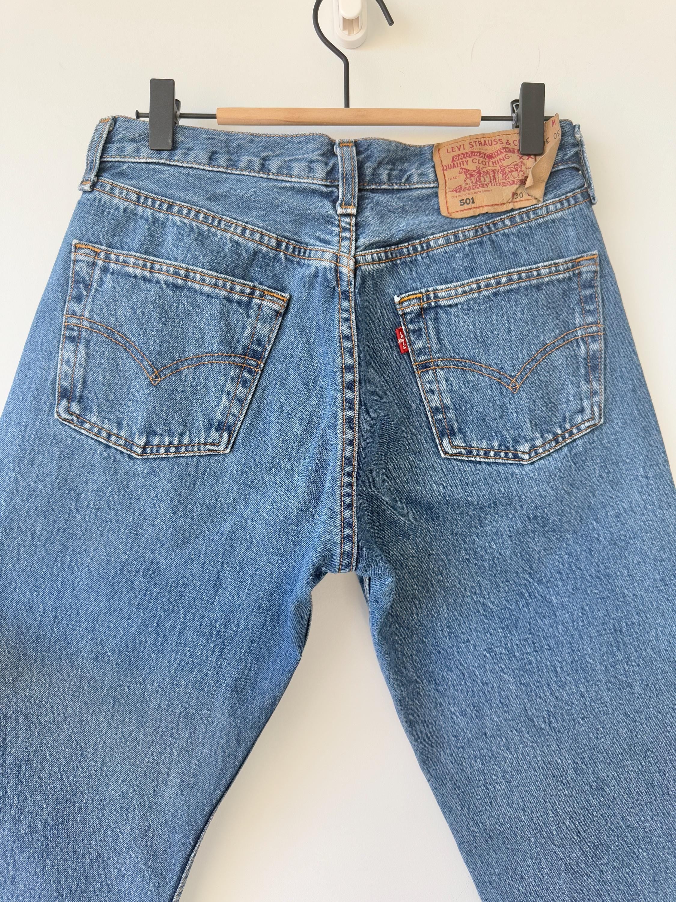 Levis 501 vintage w28 L32 medium blue 501s made in Spain straight leg jeans 501 27”/28” waist (febuk)