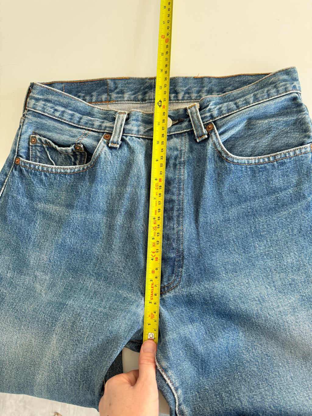 Soft W29 L36 vintage Levis 501 28-29” measured selvedge red line USA dark faded blue made in 80s