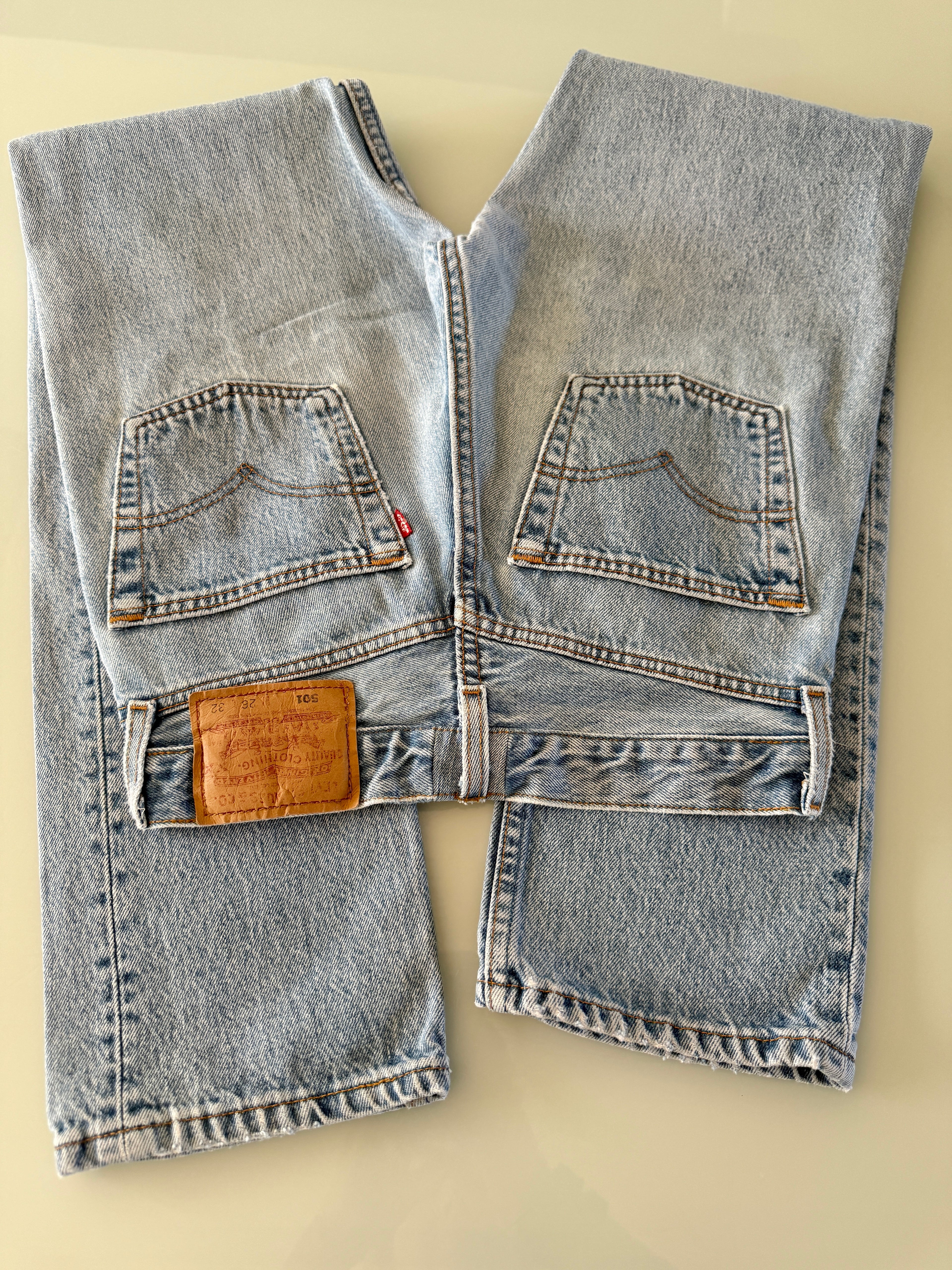 W25 L31 vintage Levis 501 25” measured light medium blue 90s Levi’s 501s USA re done