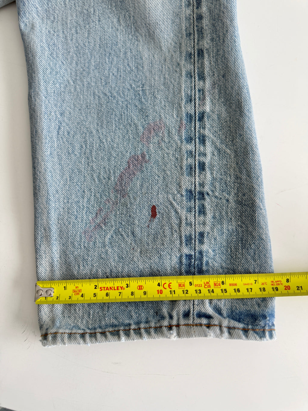 Selvedge W27 L30 vintage Levis 501 26/27” measured light blue faded 80s USA Levi’s 501s