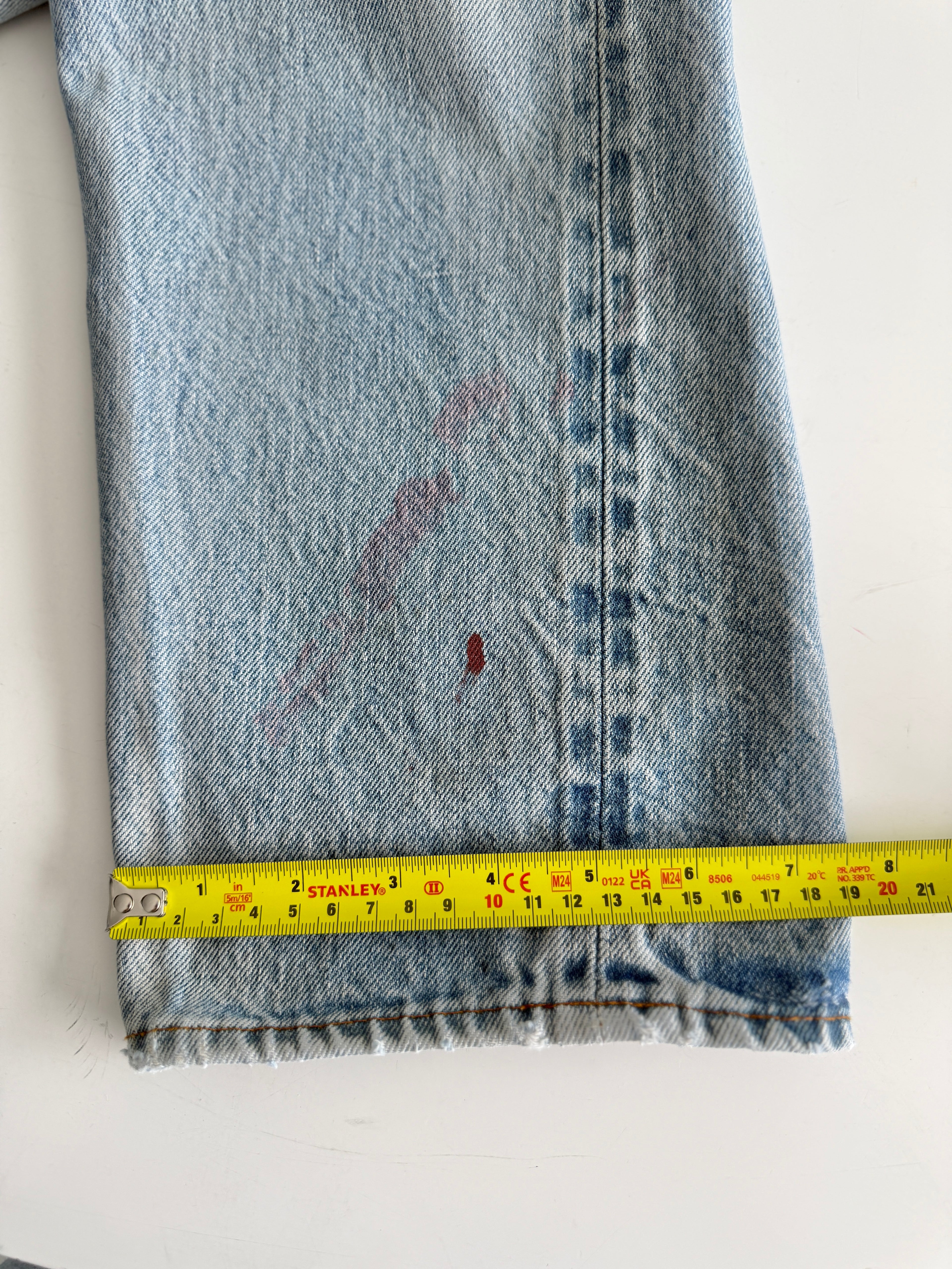Selvedge W27 L30 vintage Levis 501 26/27” measured light blue faded 80s USA Levi’s 501s
