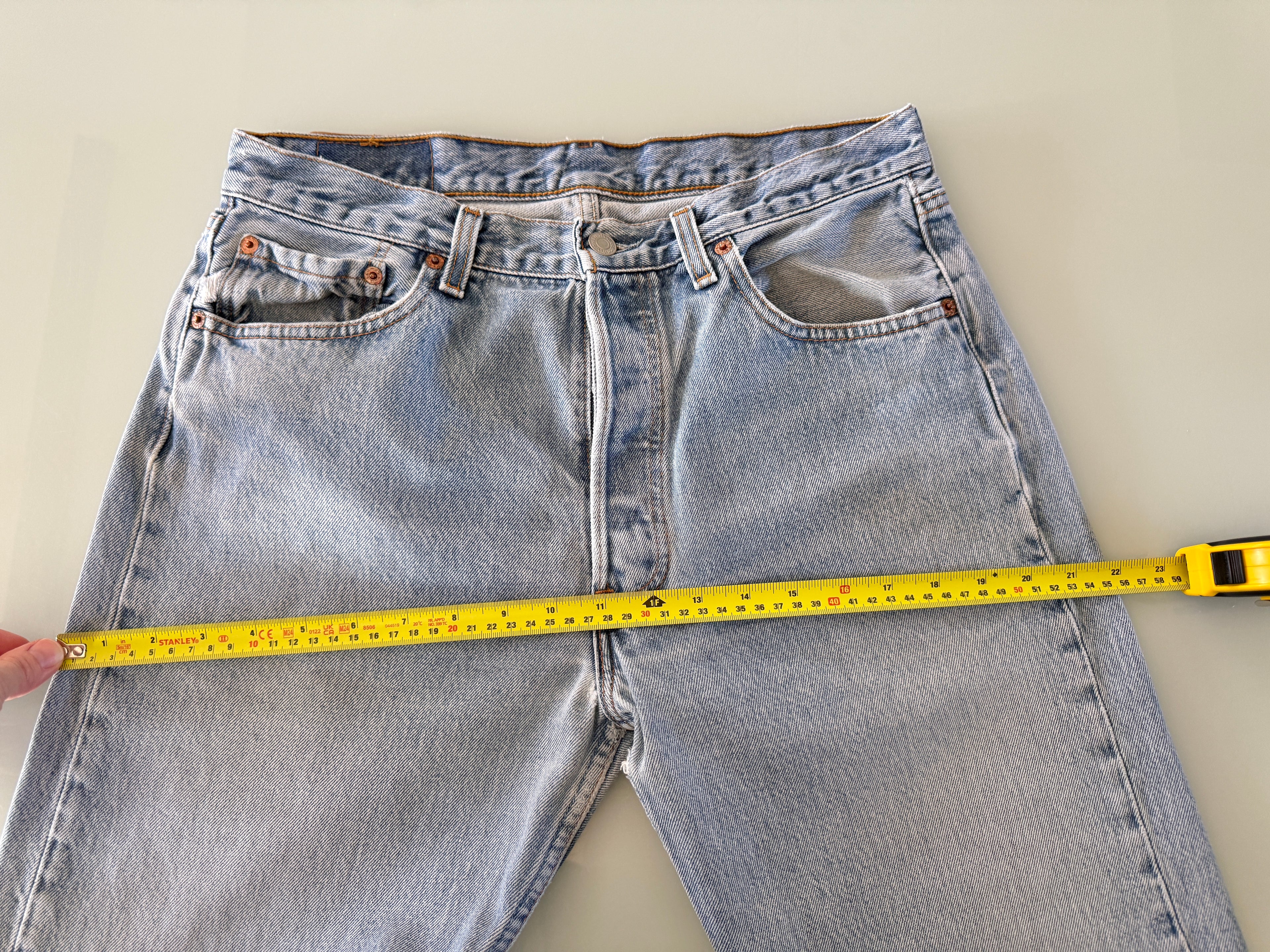 W31 L31 vintage Levis 501 30/31” measured lighter blue 90s USA Levi’s 501s